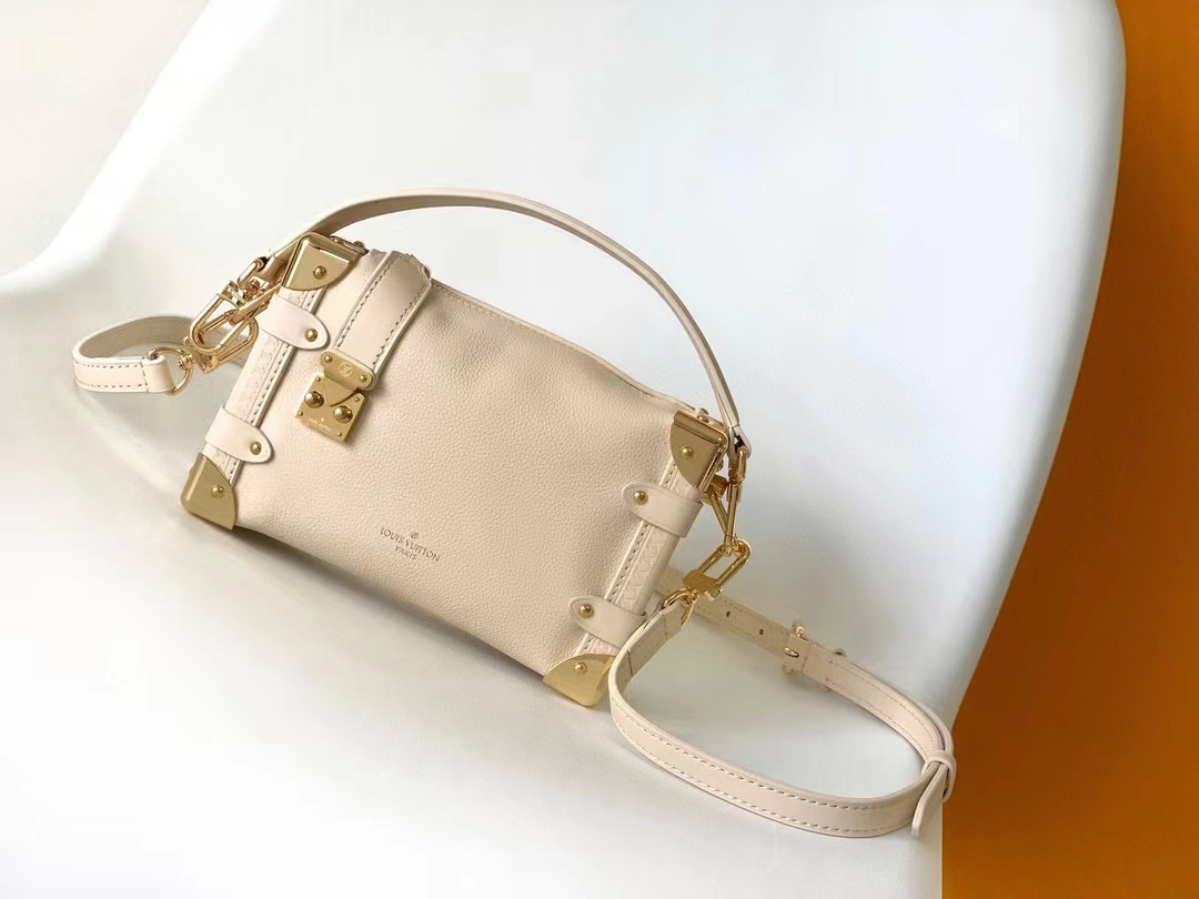 M23817 M23915 meter white M25067 blue M23818  25160 M25072 This side trunk small handbag