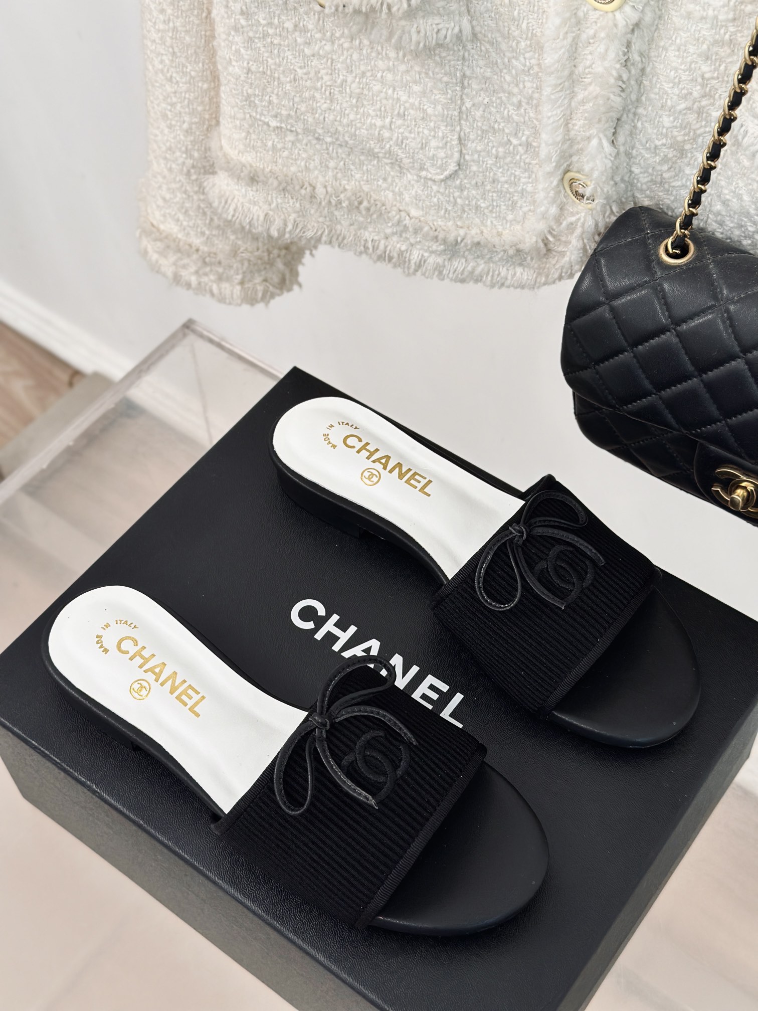 Bow chanel slippers