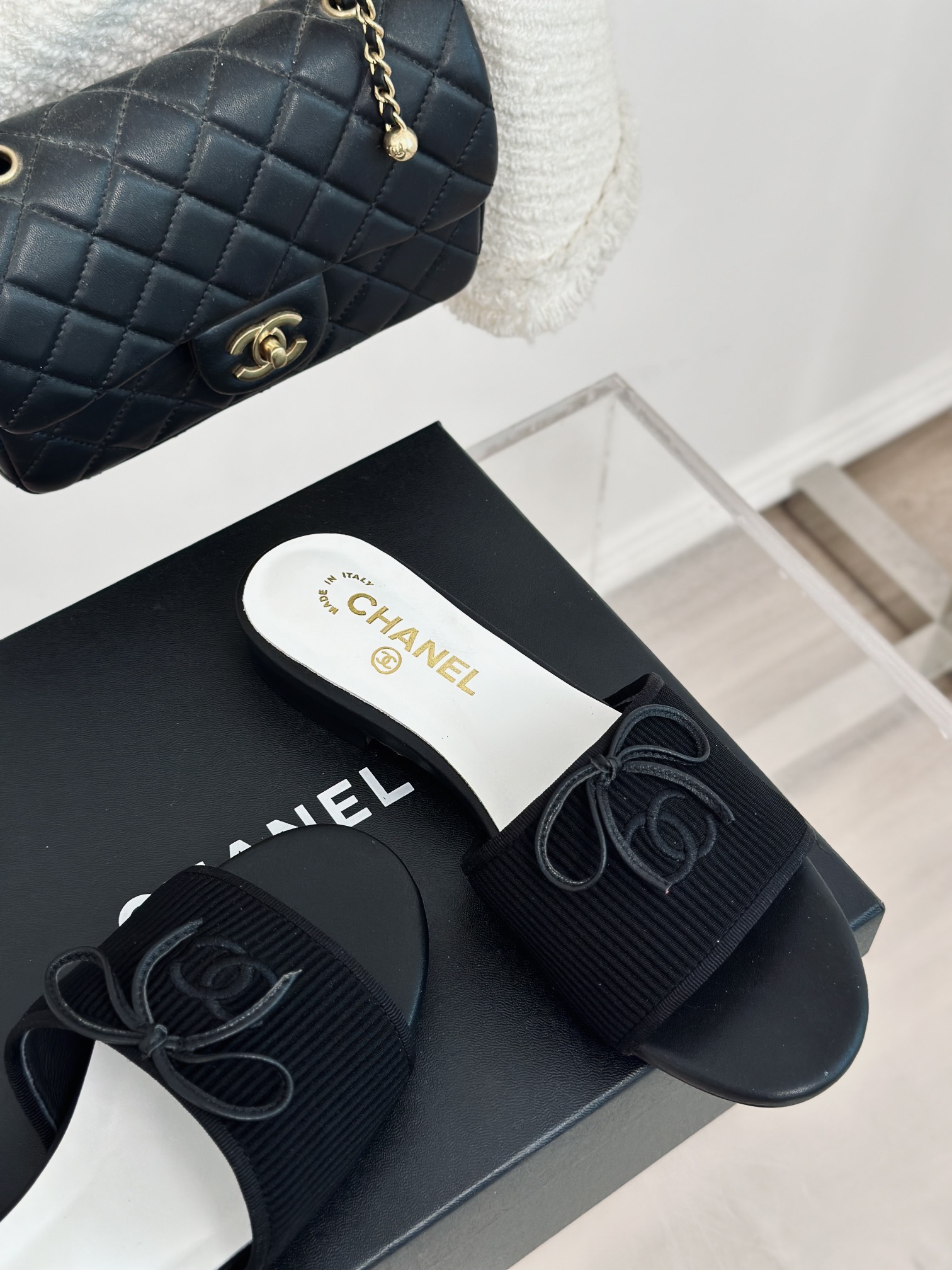 Bow chanel slippers