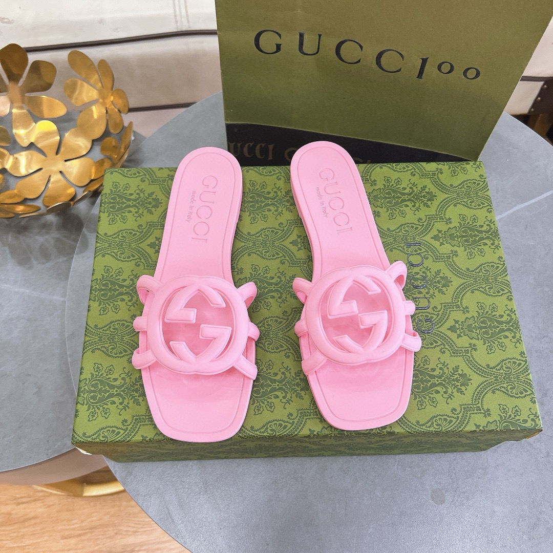 GUCCI women interlocking G slides sandal