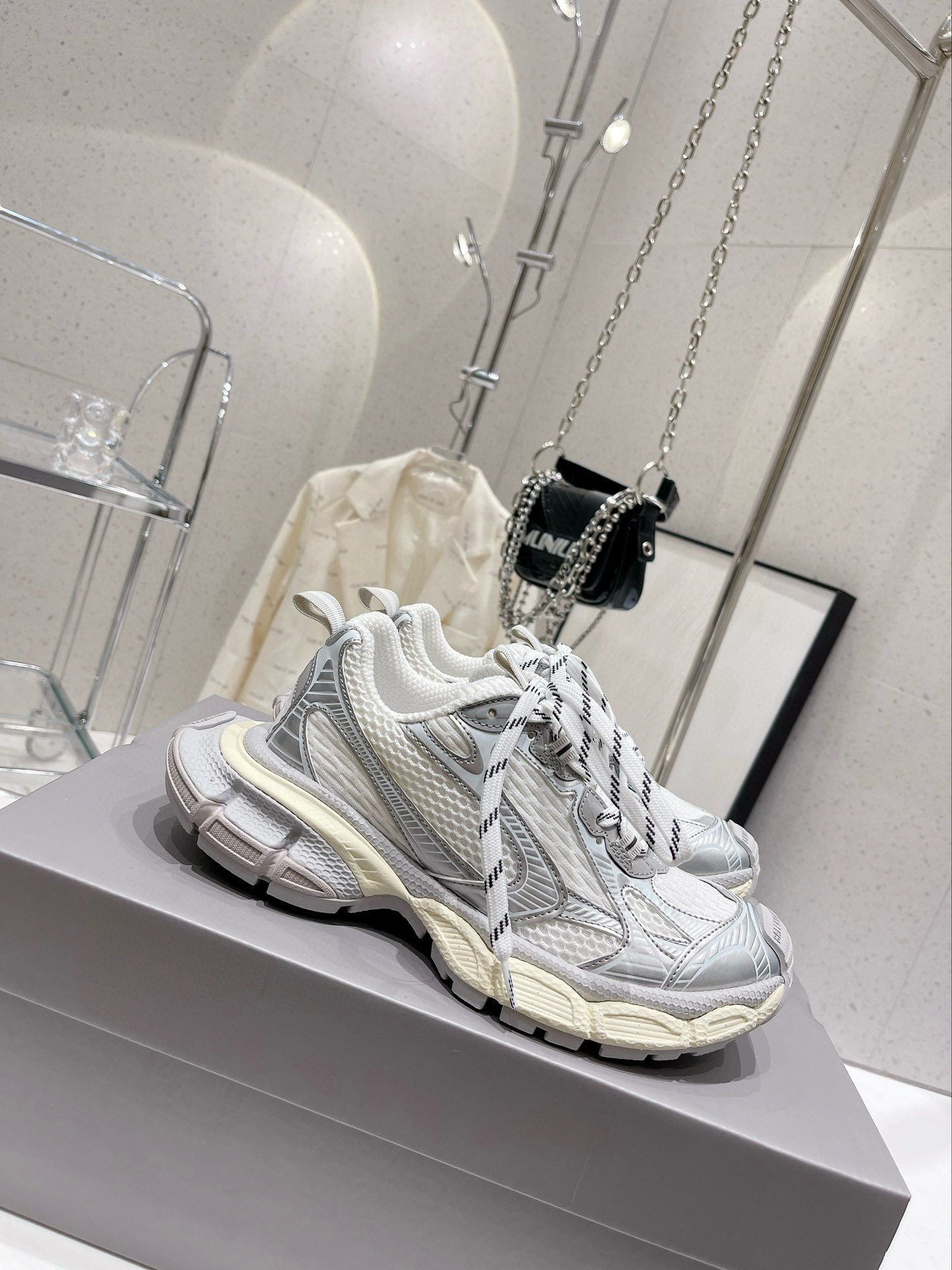 Balenciaga 3XL Sneaker Track shoe body  Runner's streamlined design women size 35-41 and men size 39-44