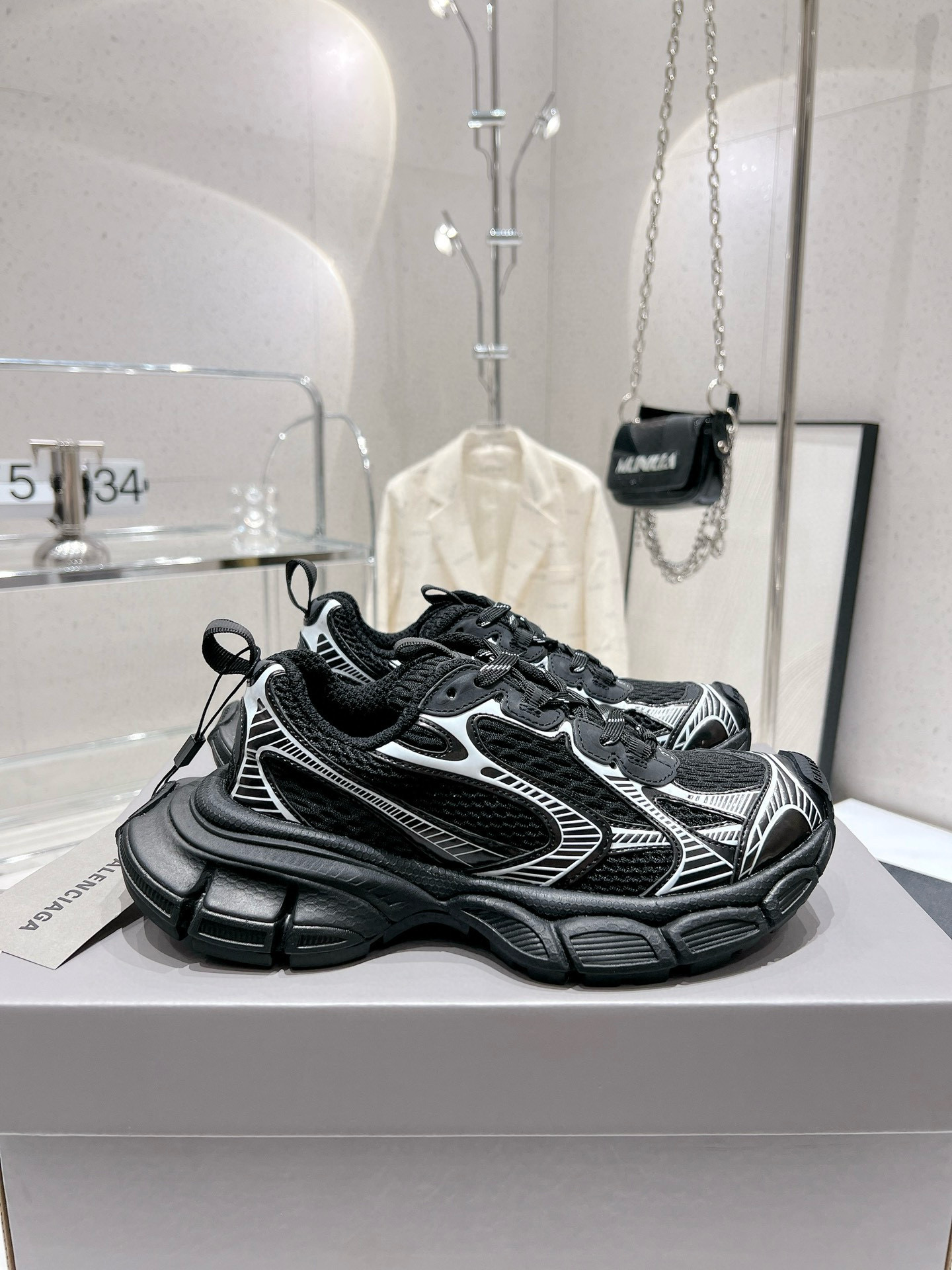 Balenciaga 3XL Sneaker Track shoe body  Runner's streamlined design women size 35-41 and men size 39-44