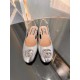 GUCCI Metal heel pointed toe single shoes