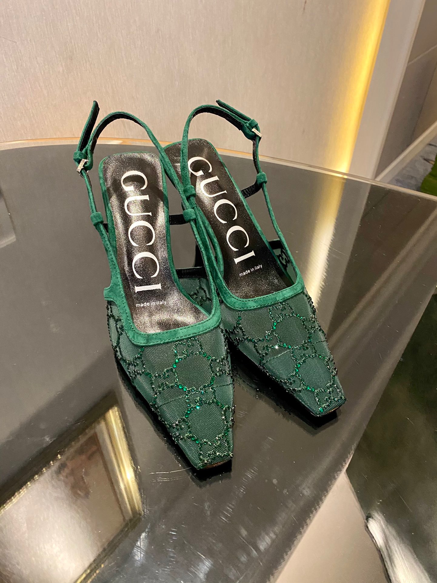 GUCCI Vintage Middle aged hot diamond mesh sandals