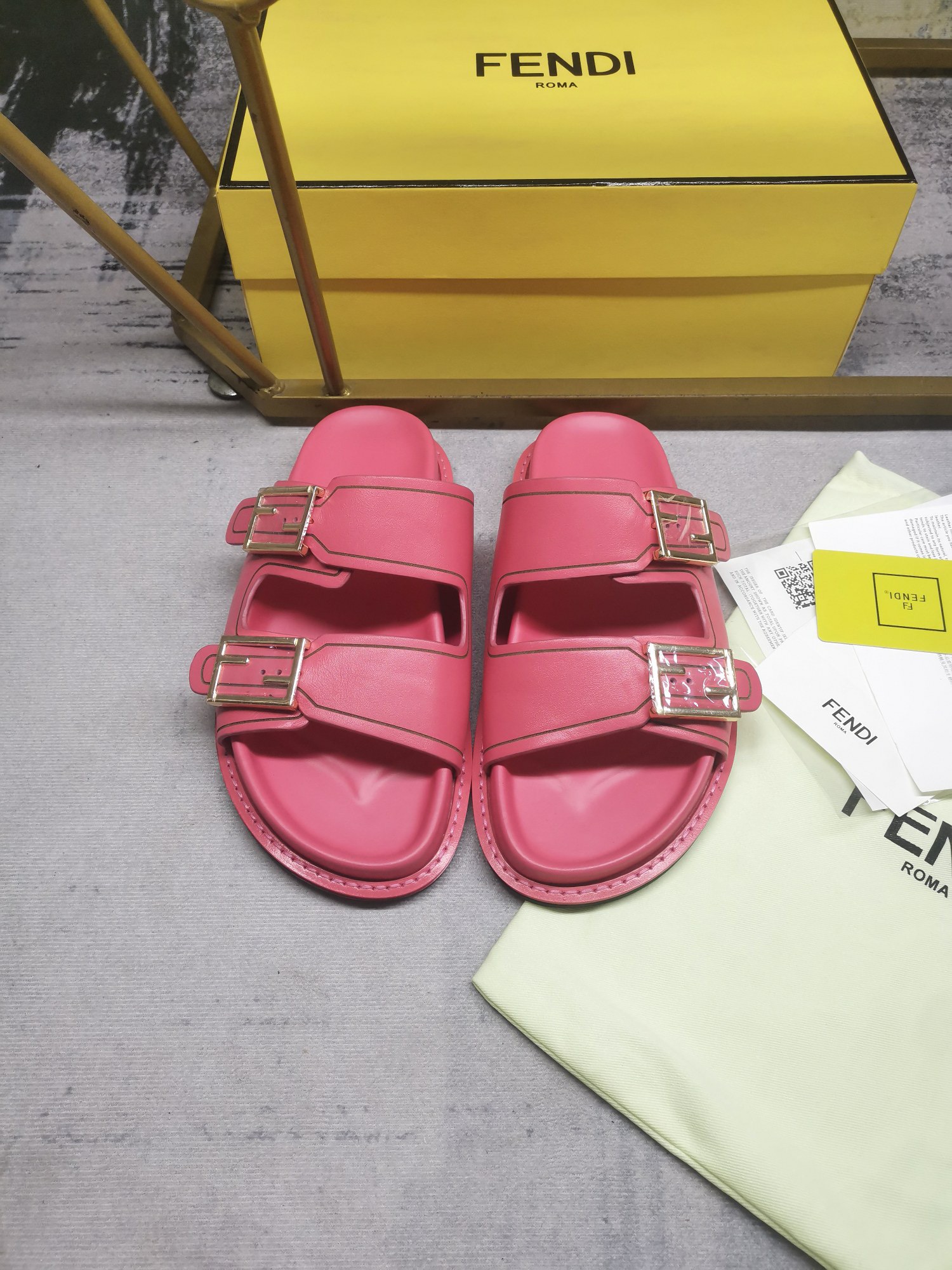 Fendi Double strap flat bottomed slippers