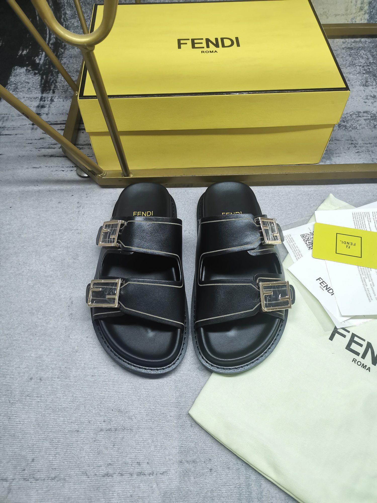 Fendi Double strap flat bottomed slippers