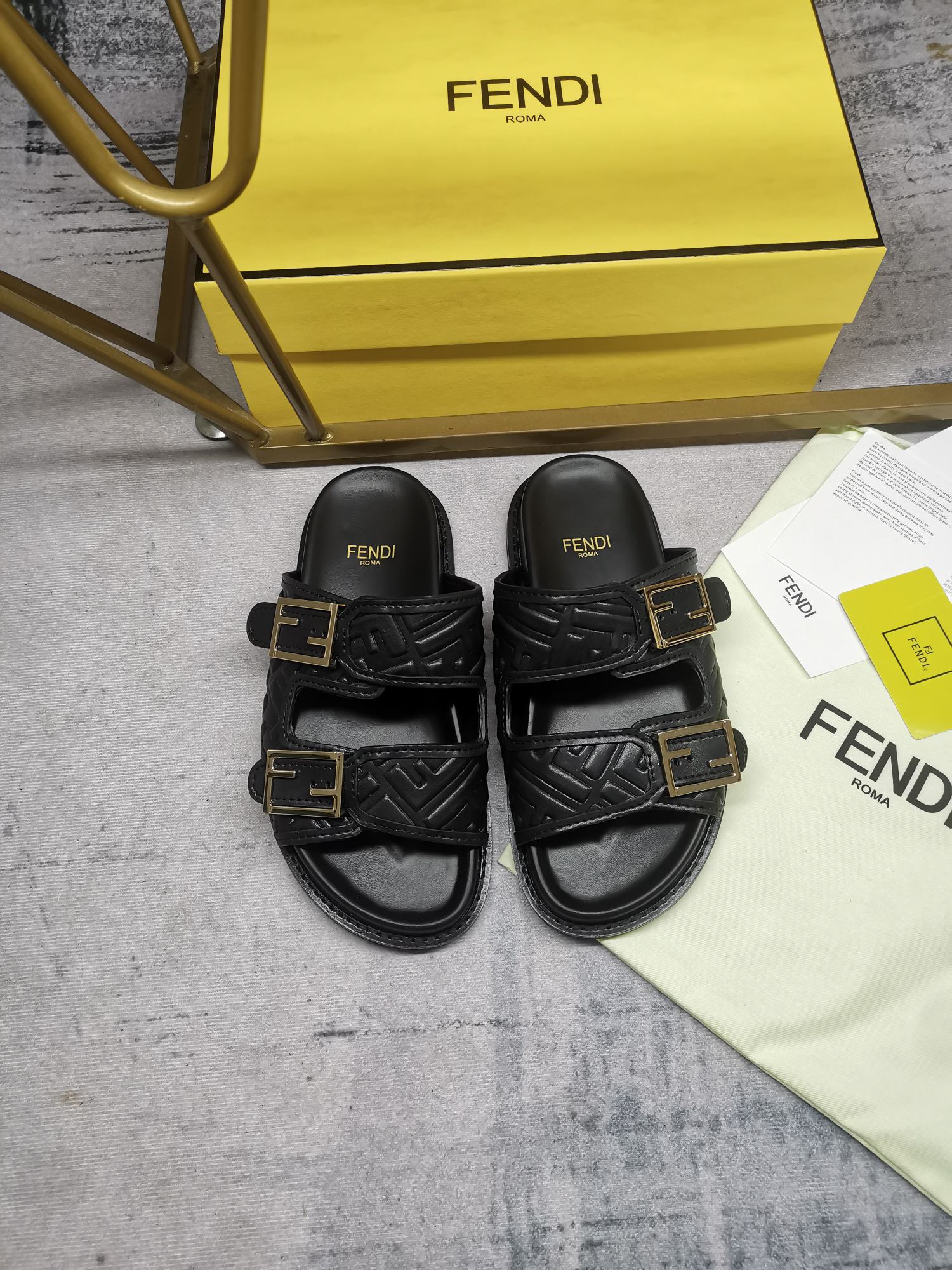 Fendi Double strap flat bottomed slippers