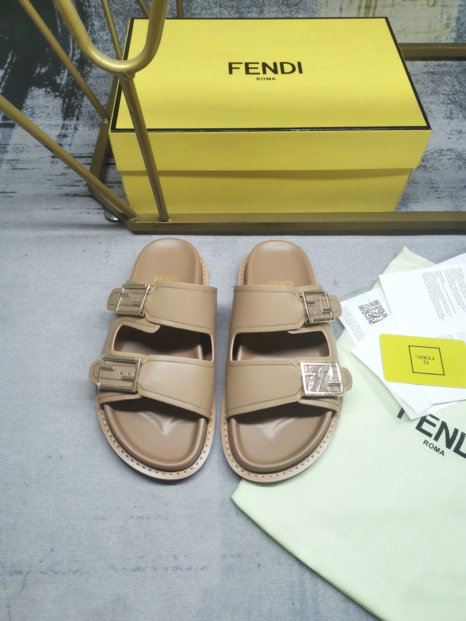 Fendi Double strap flat bottomed slippers