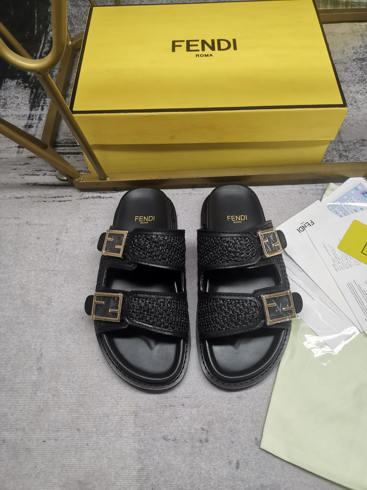 Fendi Double strap flat bottomed slippers