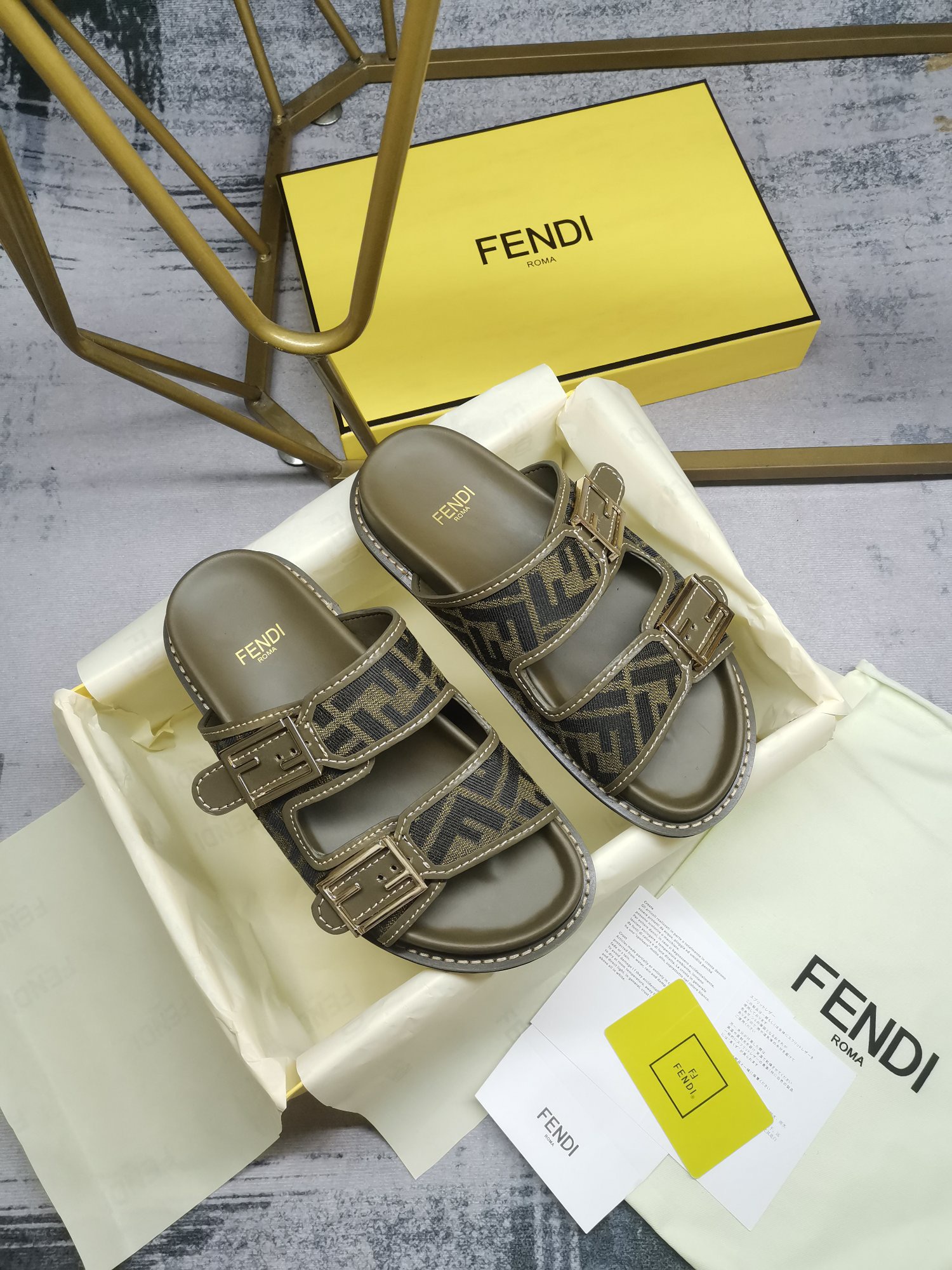 Fendi Double strap flat bottomed slippers