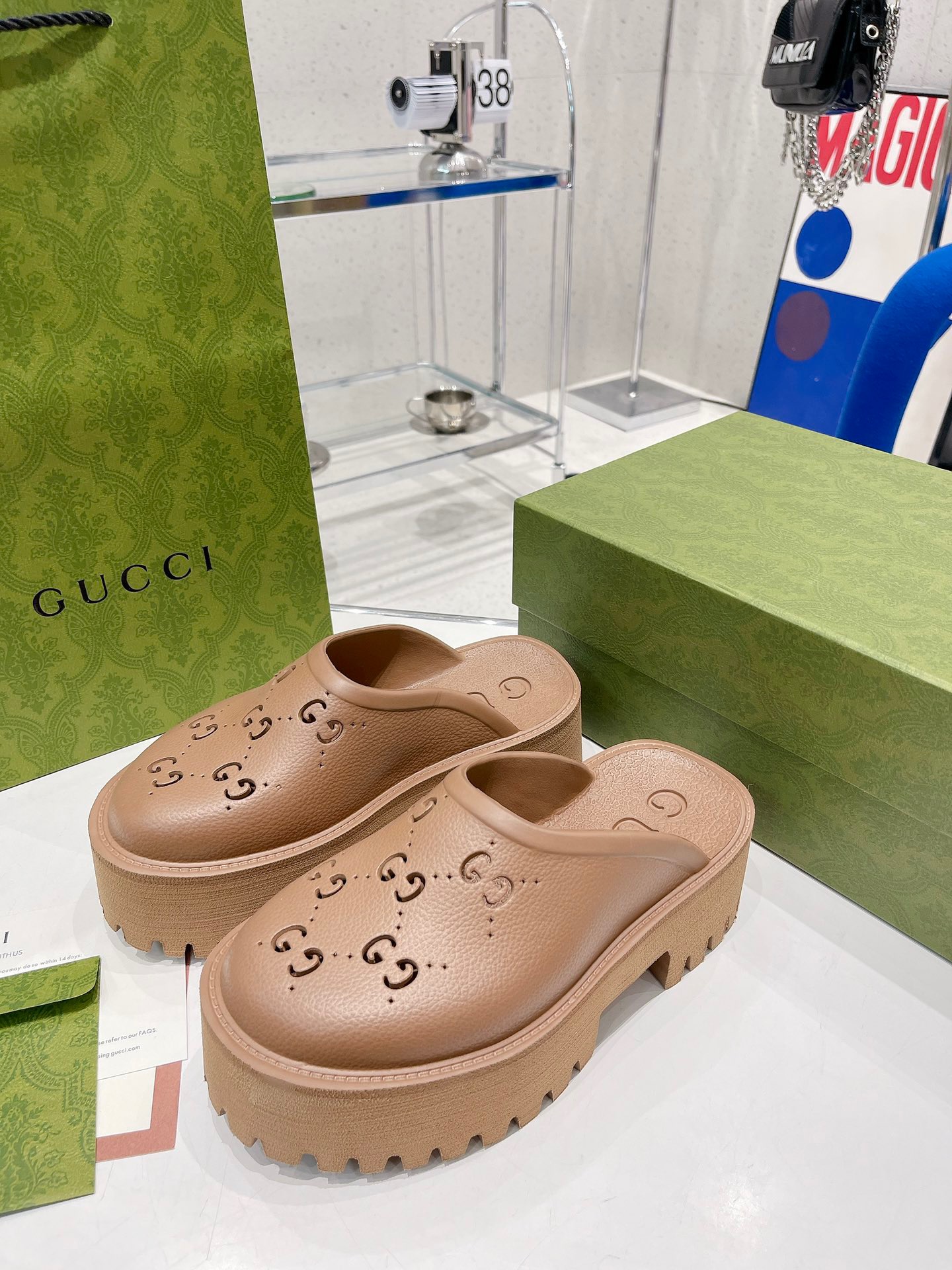 GUCCI GG Hollow hole shoes