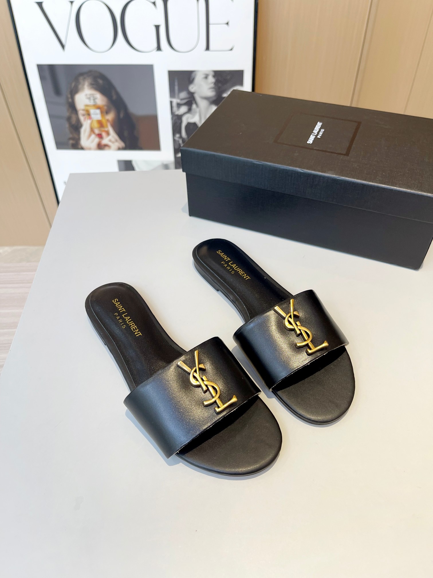 SAINT LAURENT Counter flat bottom slippers