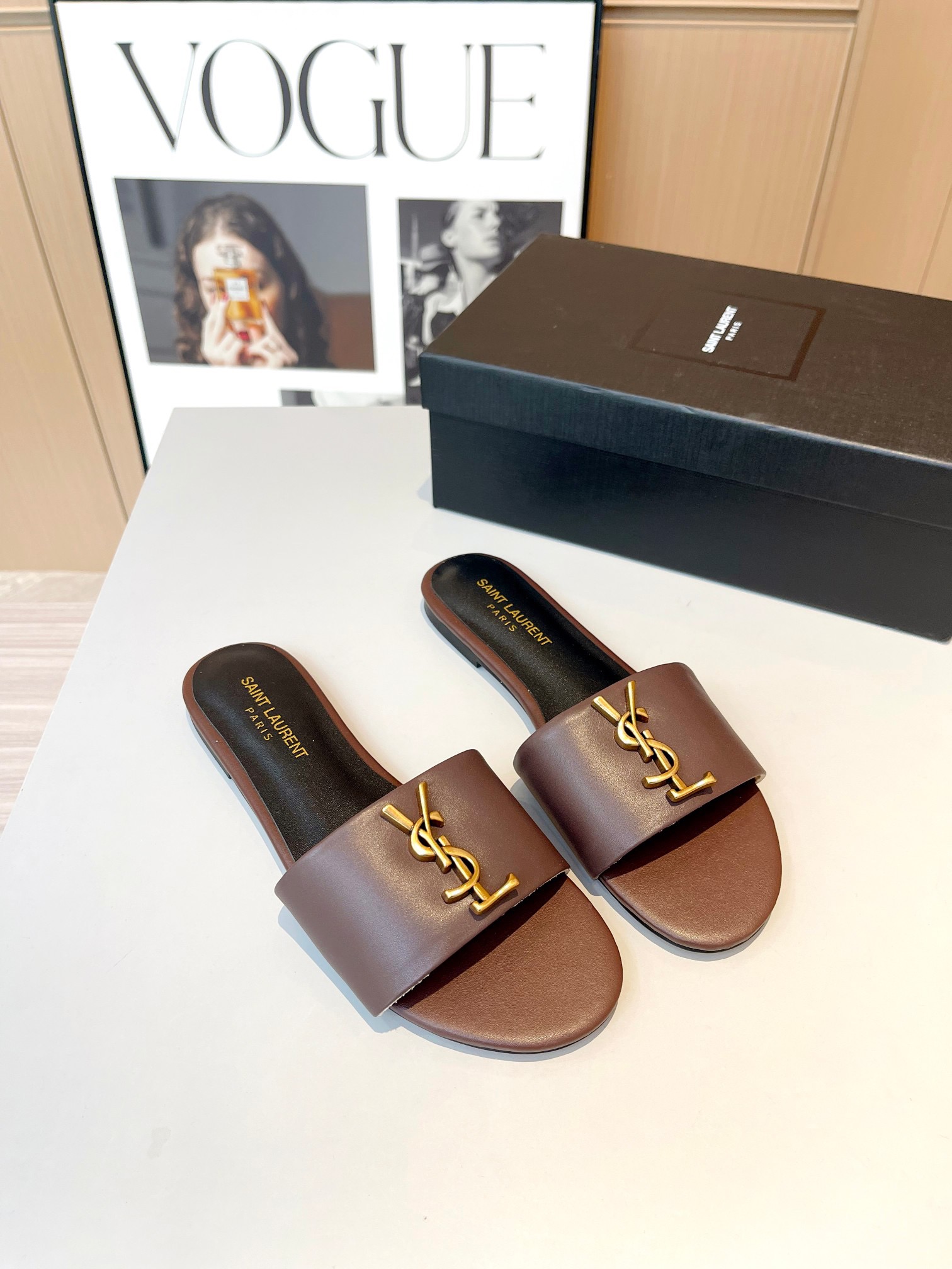 SAINT LAURENT Counter flat bottom slippers