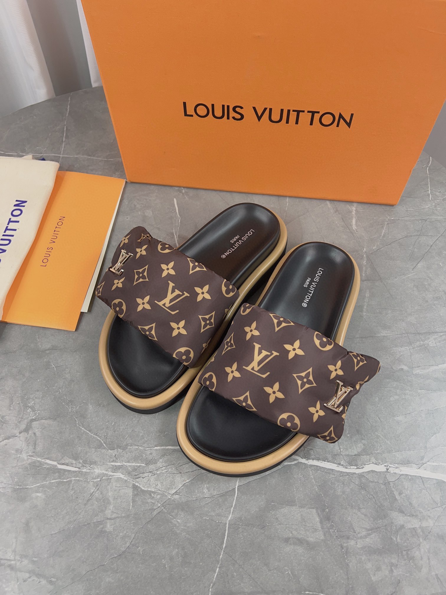 LV Pool Pillow Comfort Embossed logo flat bottom slippers