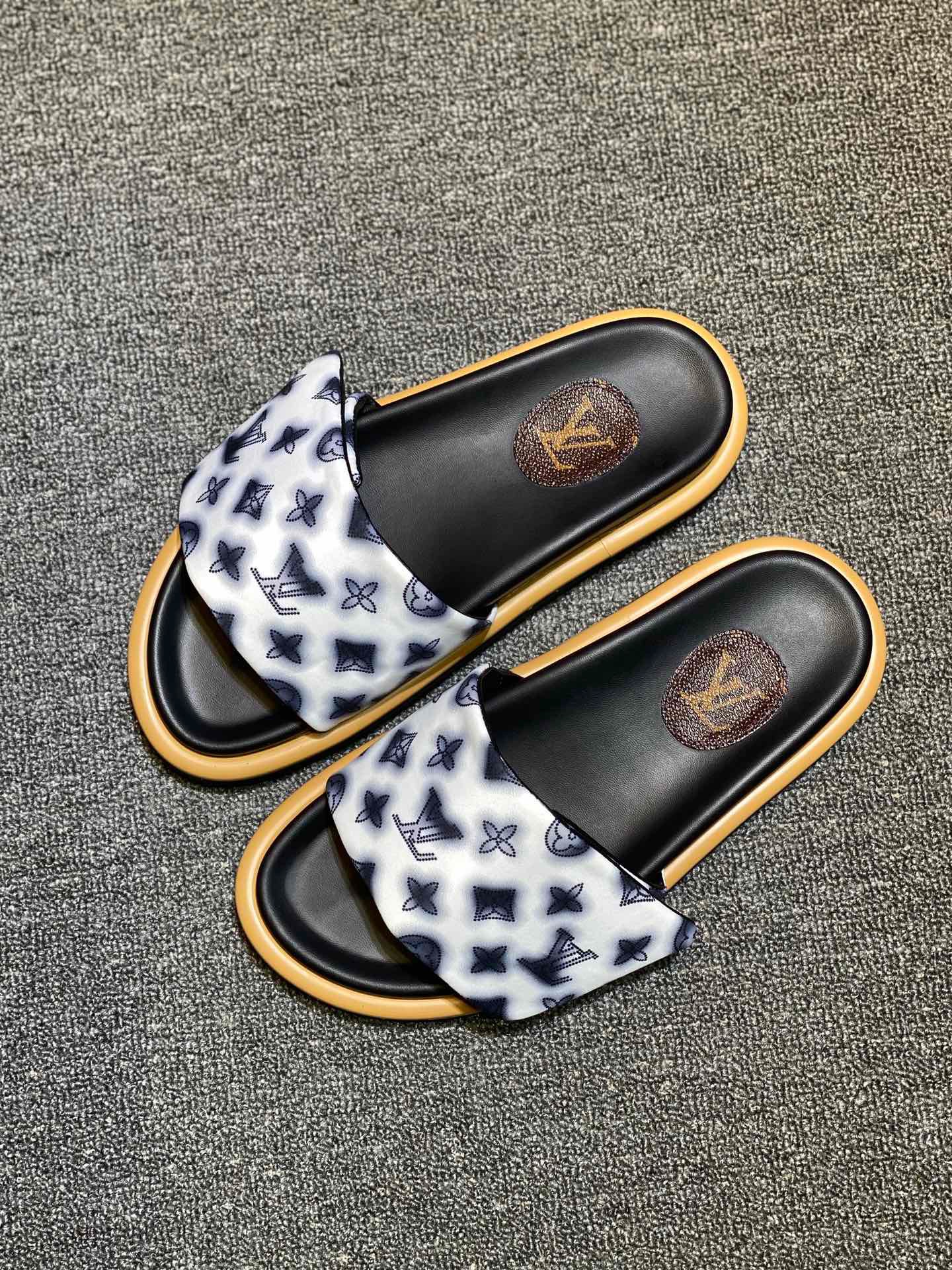 LV Pool Pillow Comfort Embossed logo flat bottom slippers