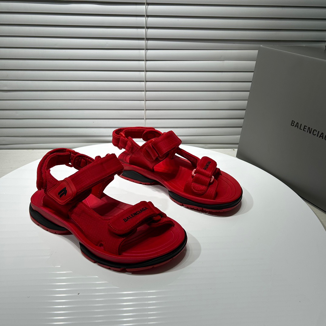 Balenciaga Track4.0 Outdoor concept retro dad sandals