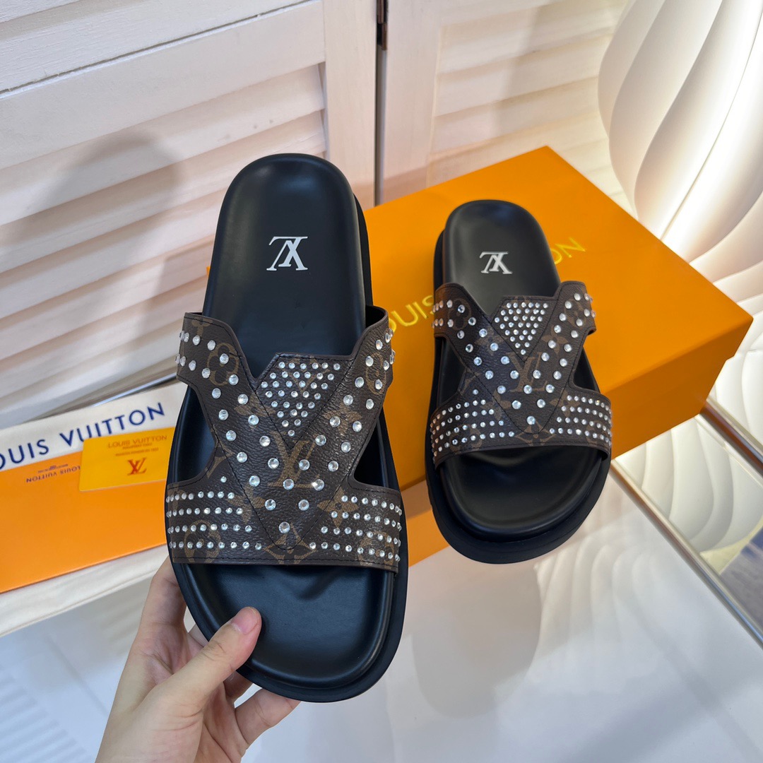 LV Hot diamond rubber slippers