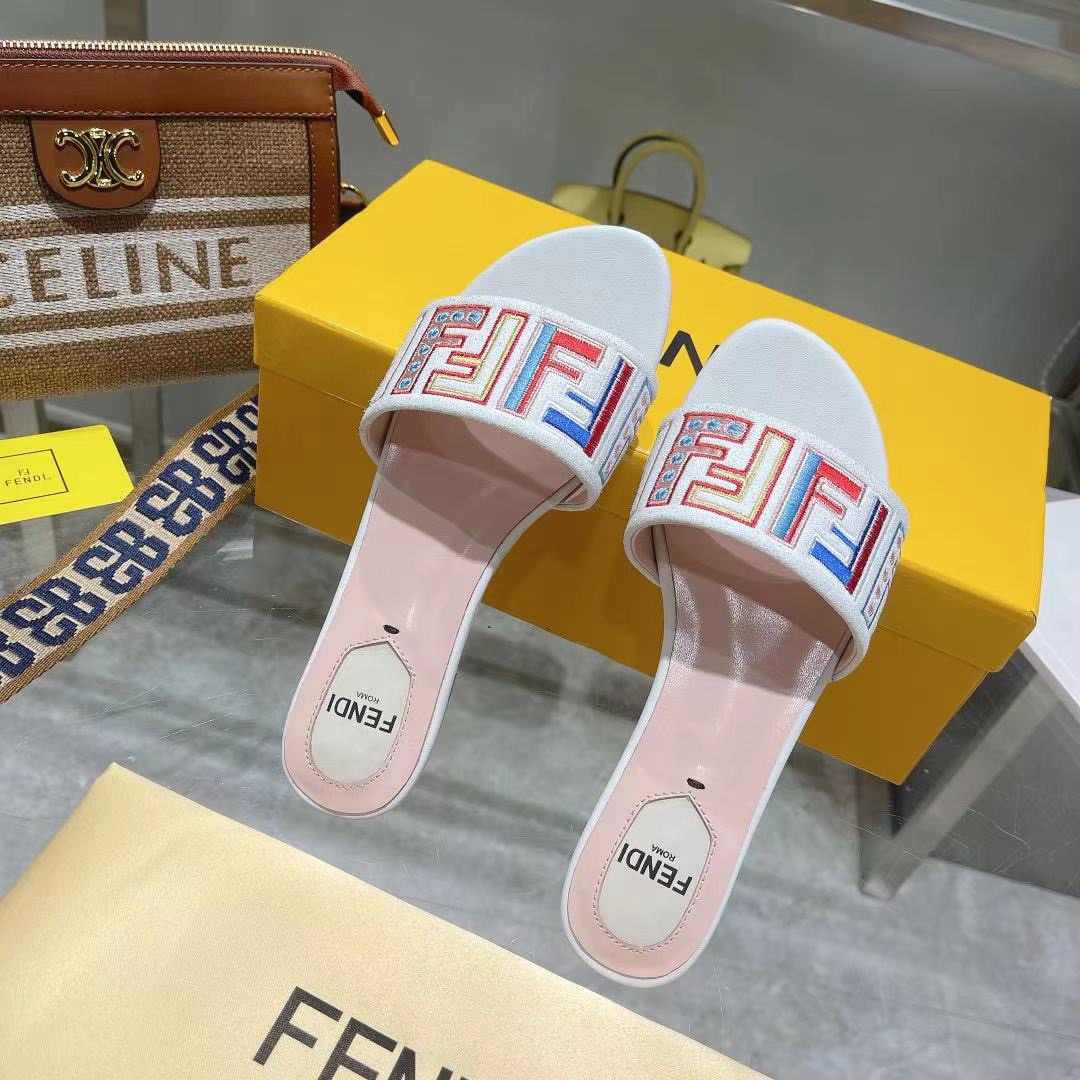 Fendi 5D color embroidered flat bottomed slippers