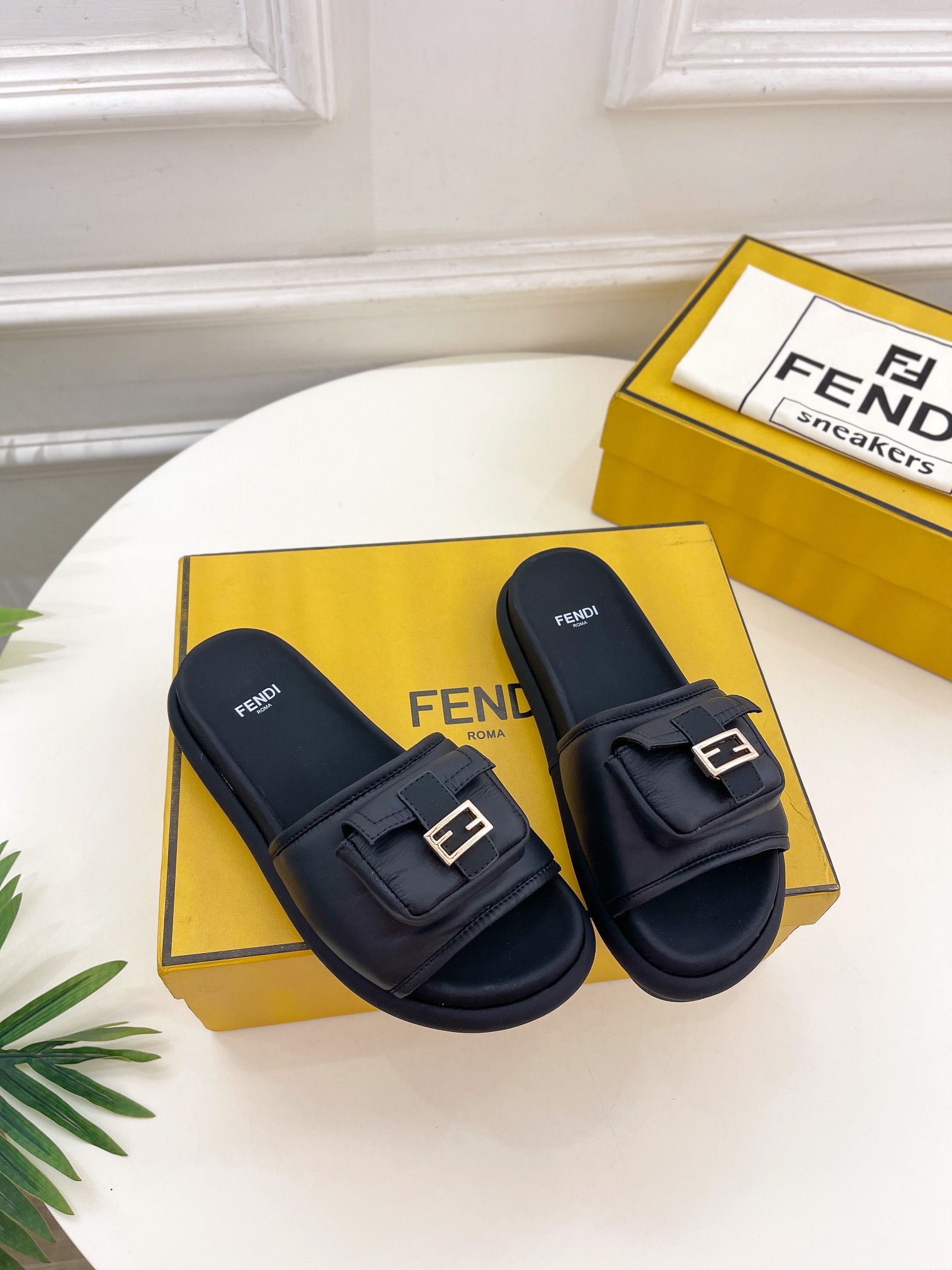 Fendi Space cotton pocket casual slippers