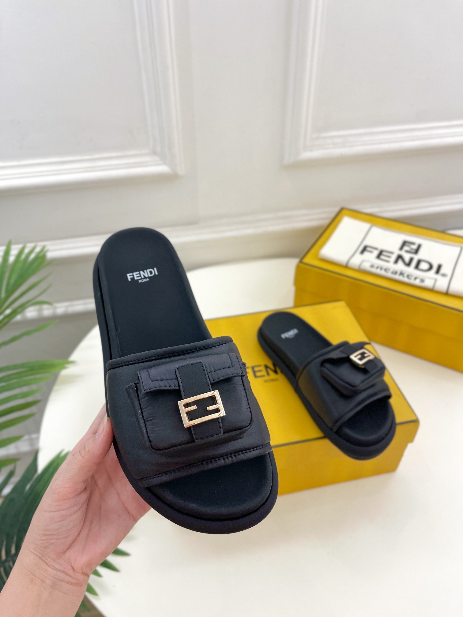 Fendi Space cotton pocket casual slippers