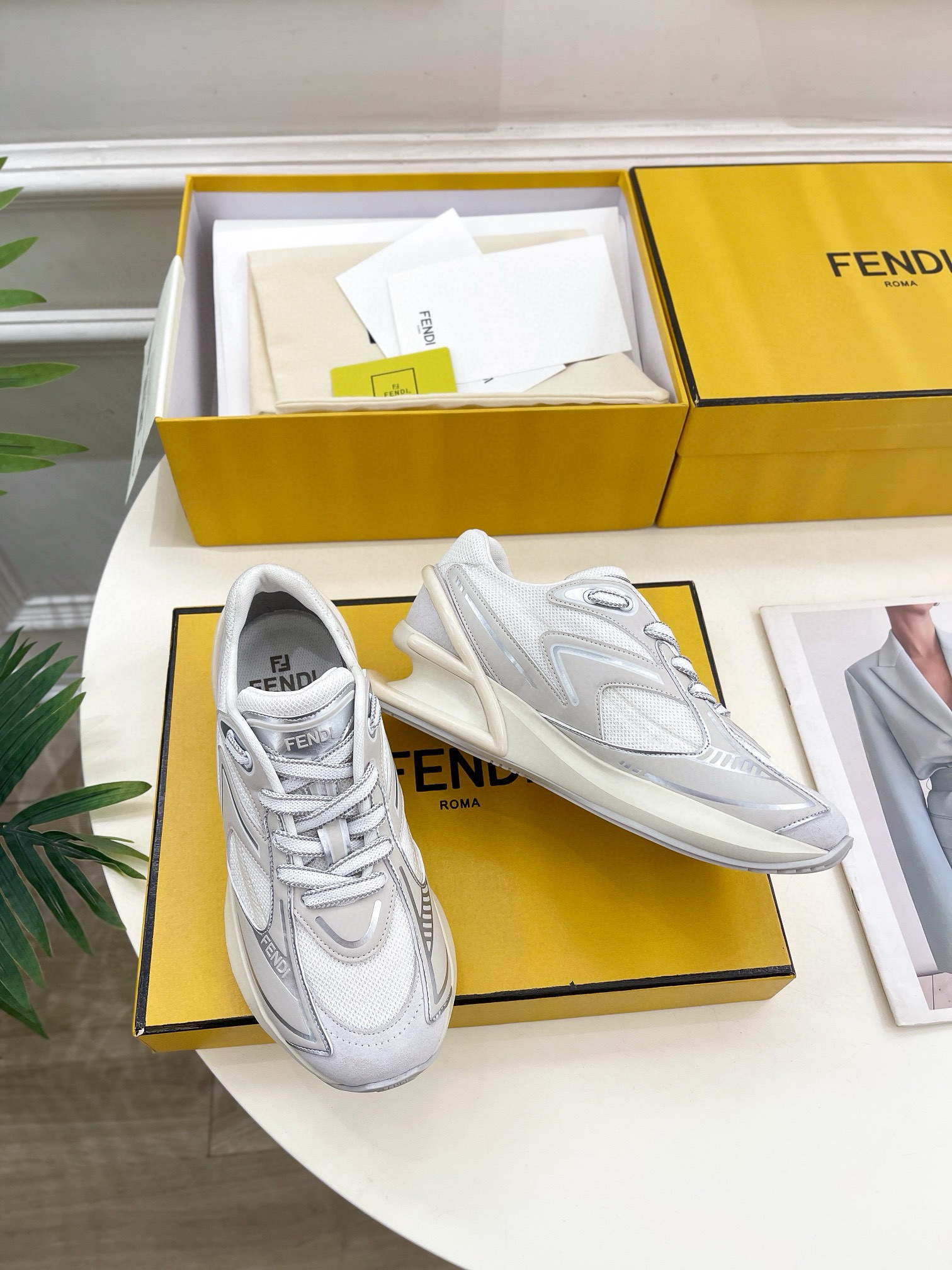 Fendi first Sports and leisure shoe series