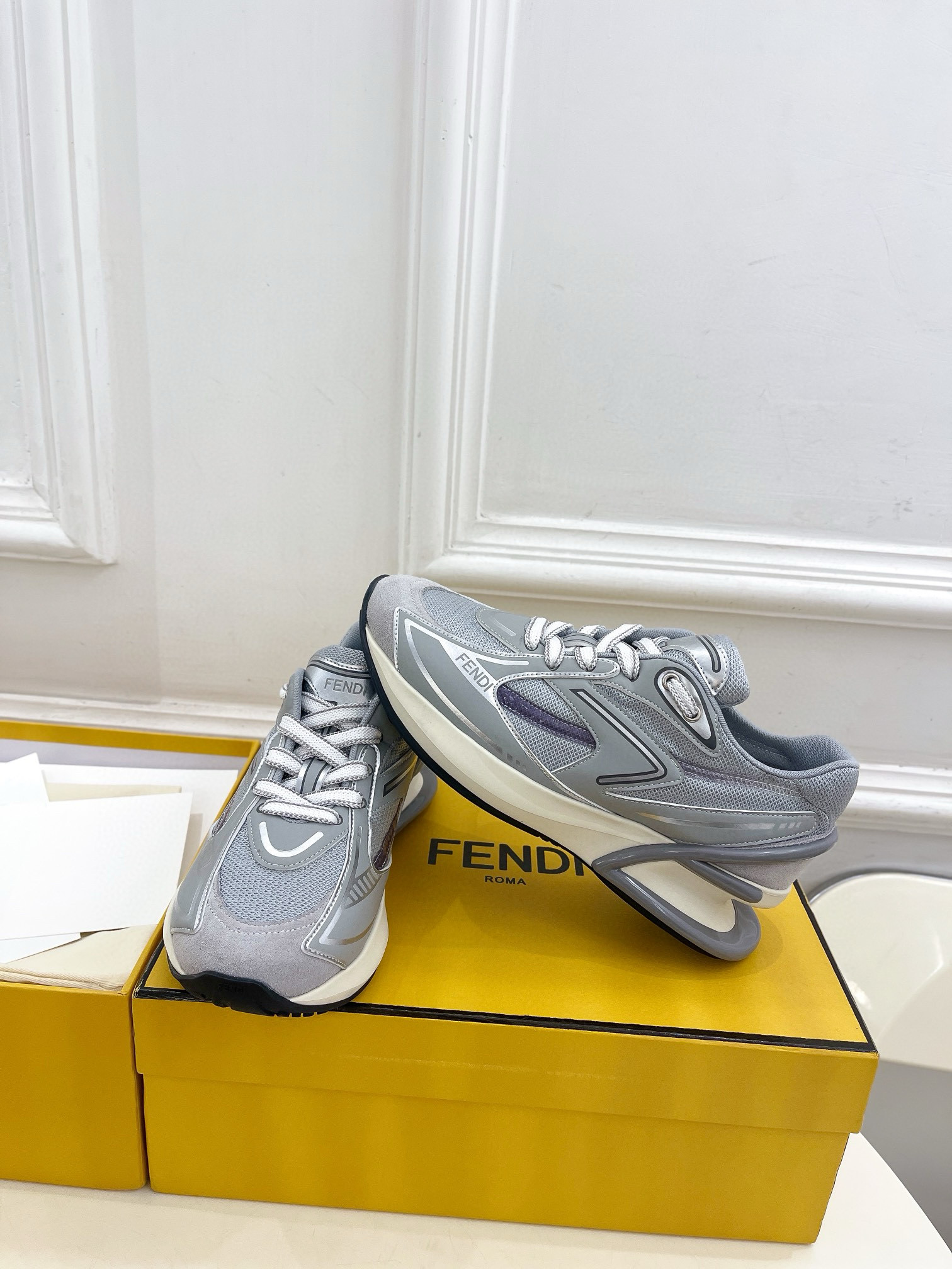 Fendi first Sports and leisure shoe series