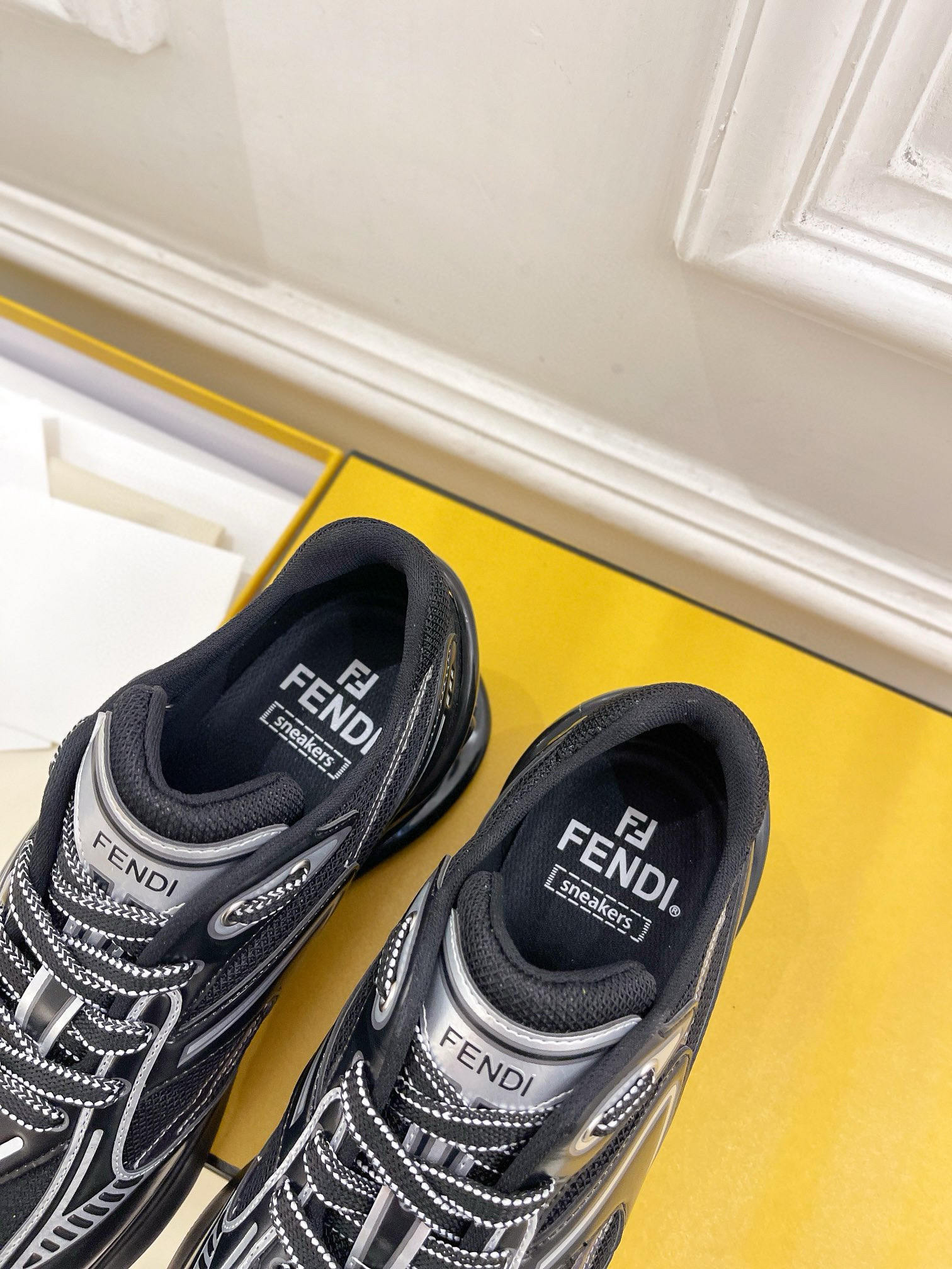 Fendi first Sports and leisure shoe series