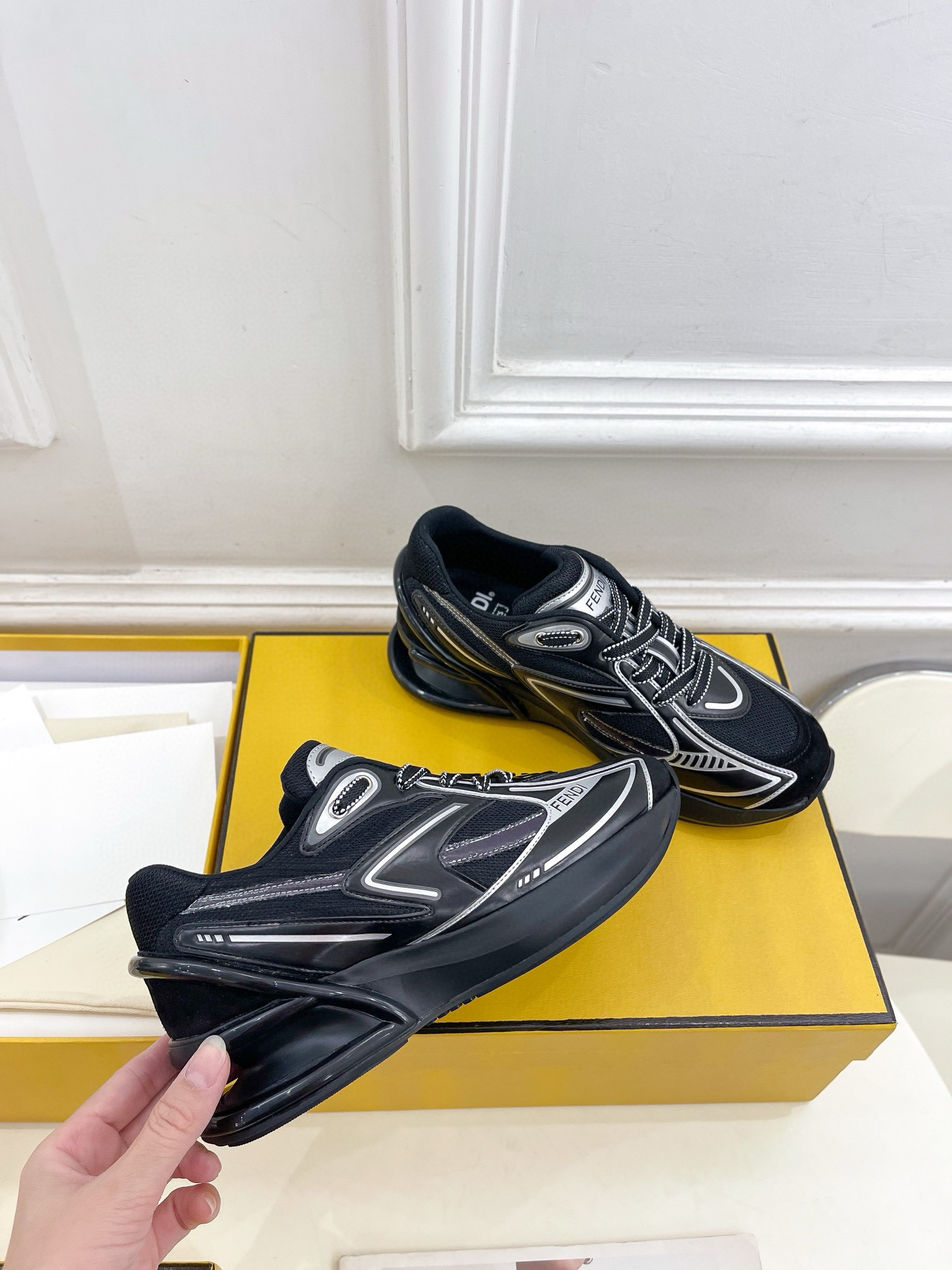 Fendi first Sports and leisure shoe series