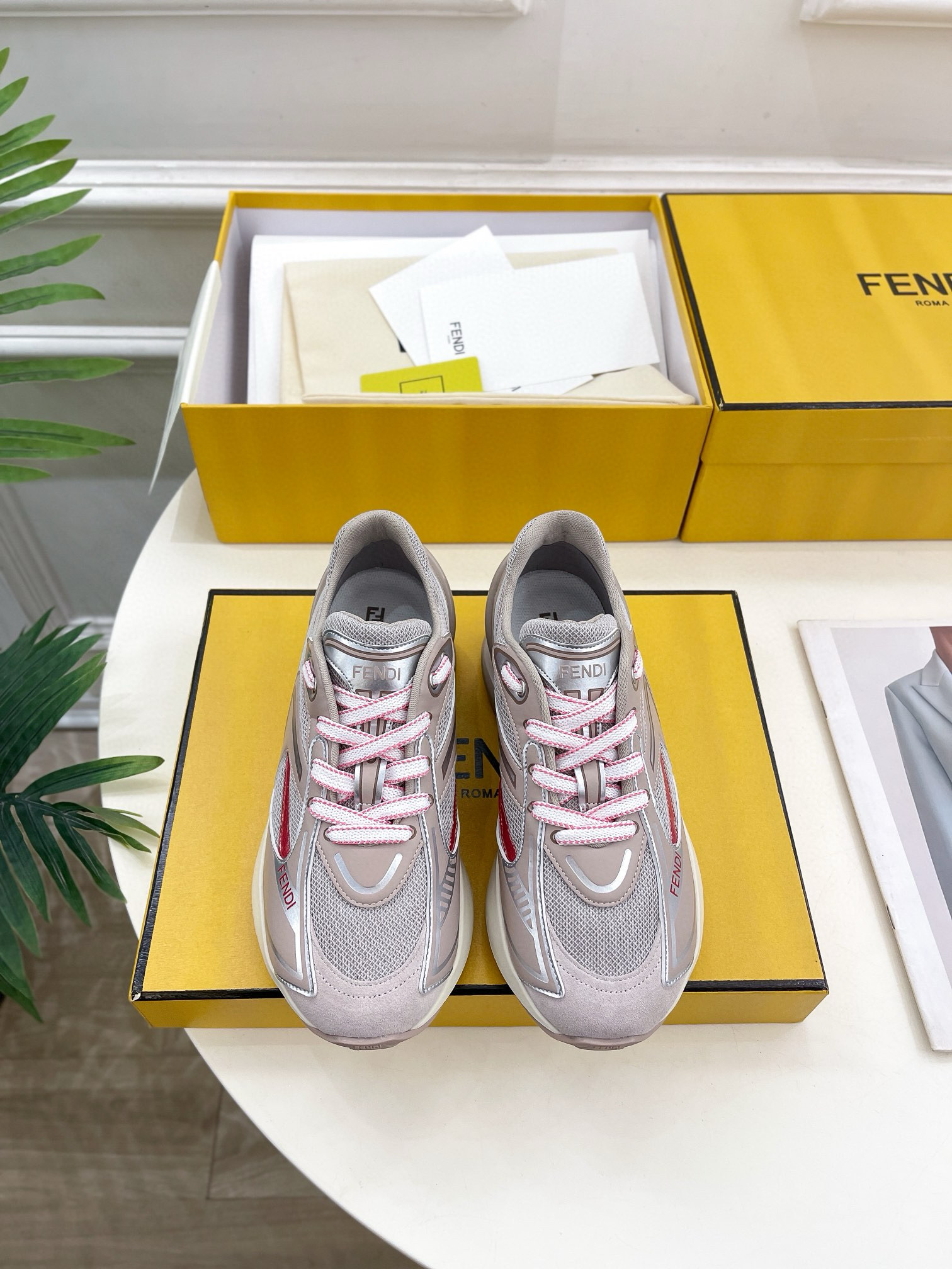 Fendi first Sports and leisure shoe series