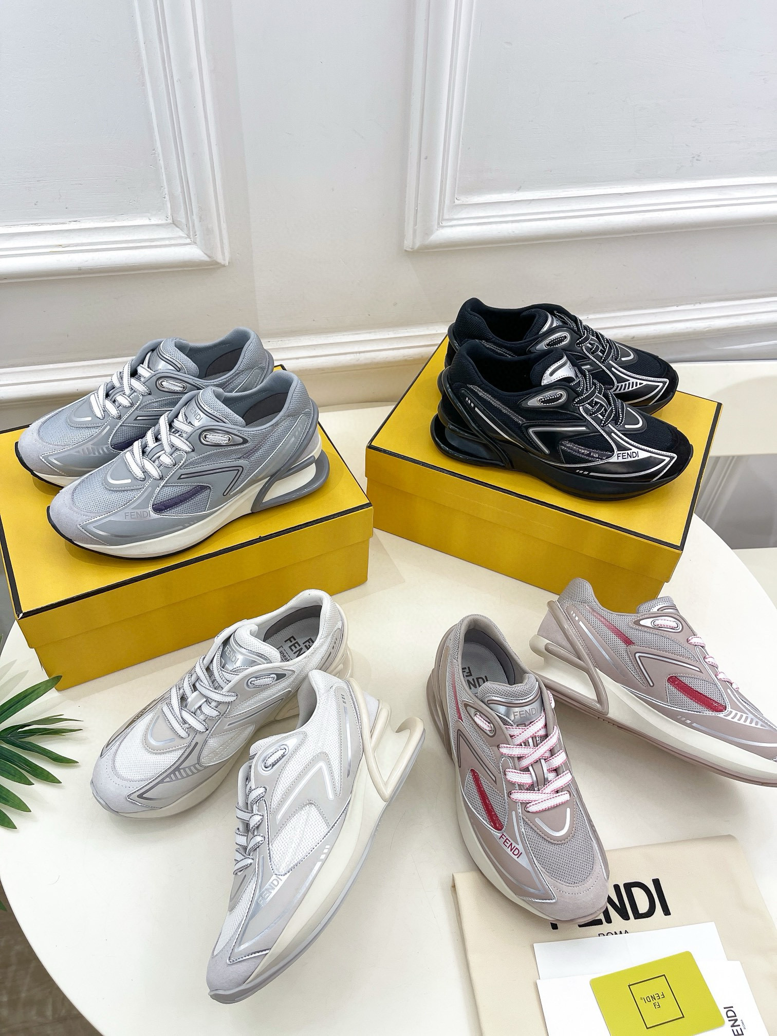 Fendi first Sports and leisure shoe series