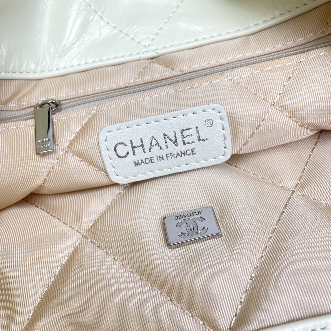 CHANEL Leisure drawstring snug fit bag