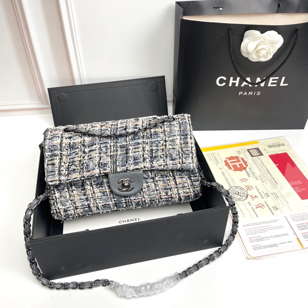 CHANEL Handmade fabric shoulder bag