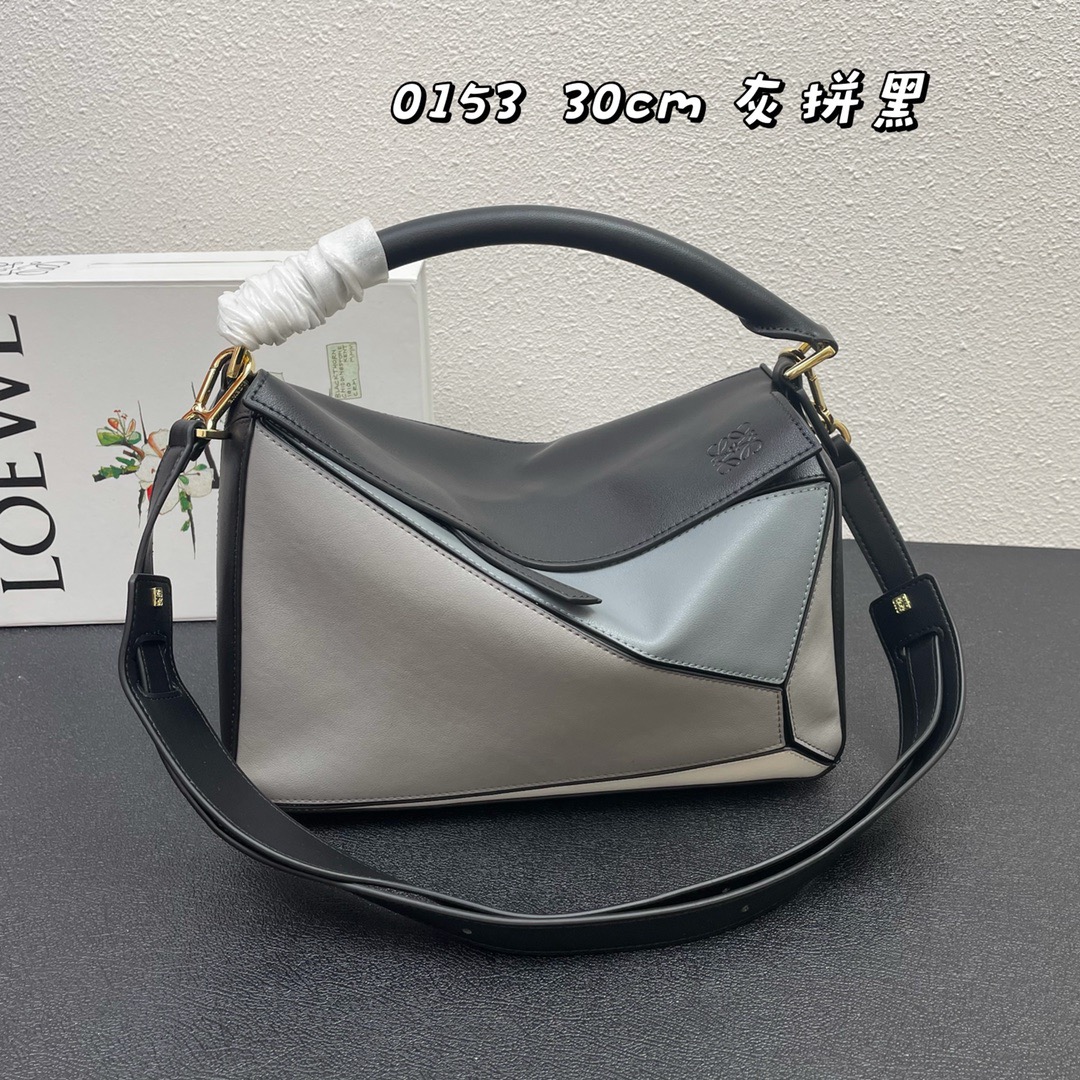 LOEWE Fashion handbag