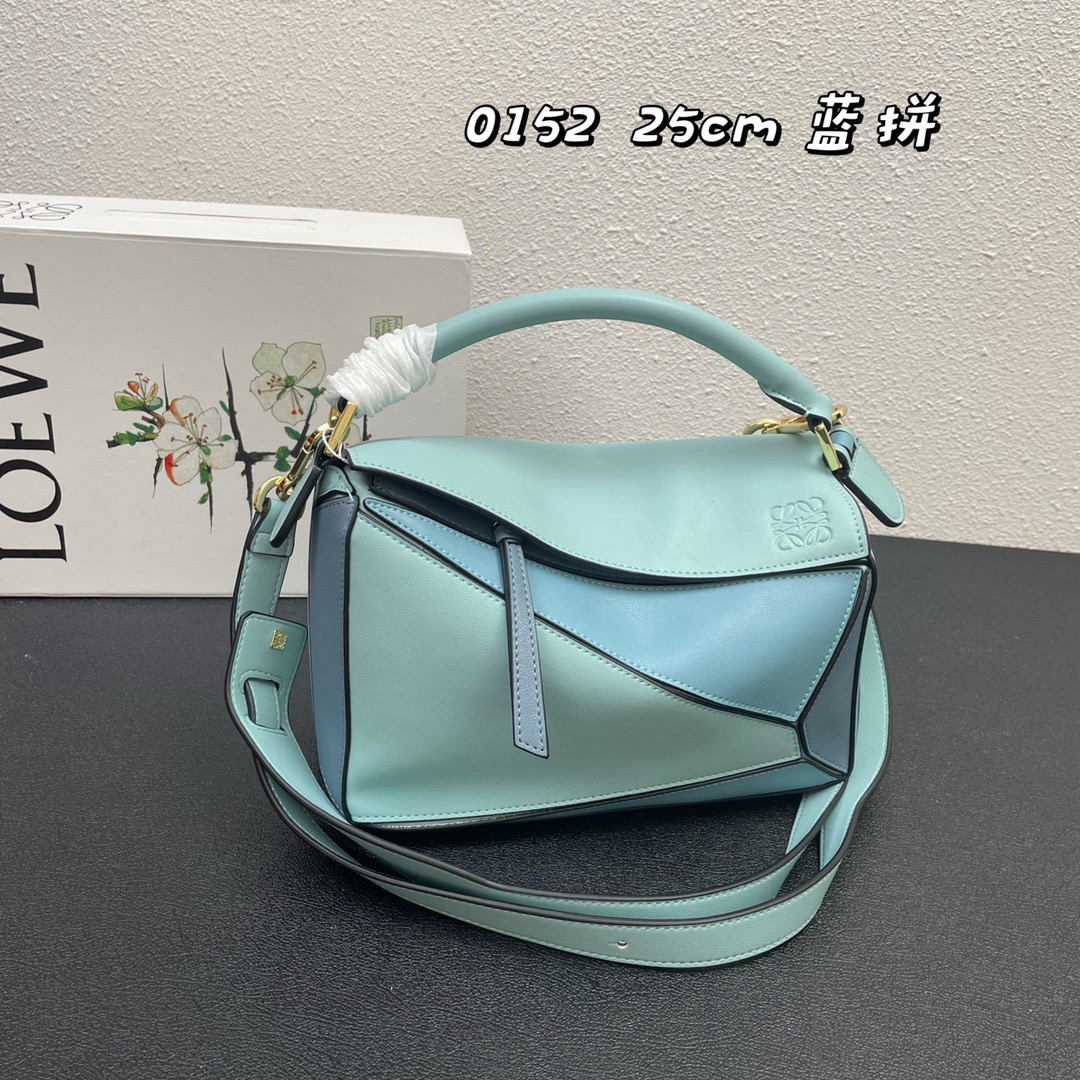 LOEWE Fashion handbag