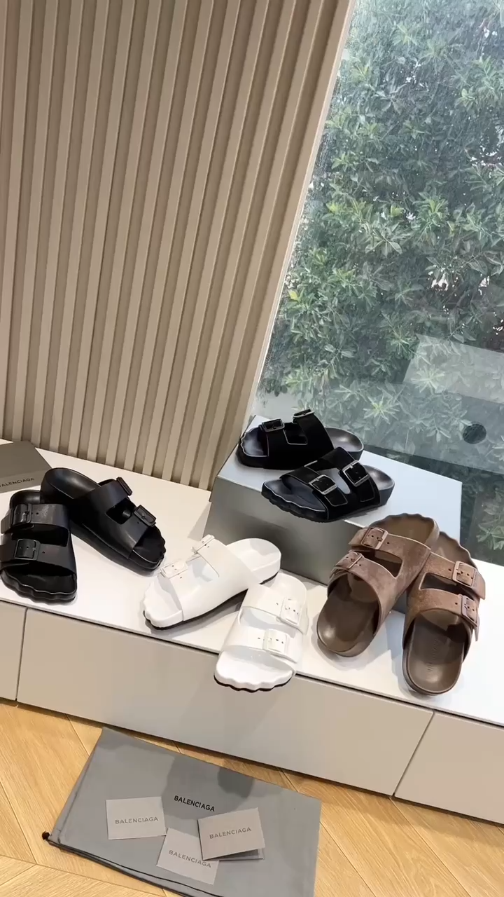 Balenciaga  G027New slippers