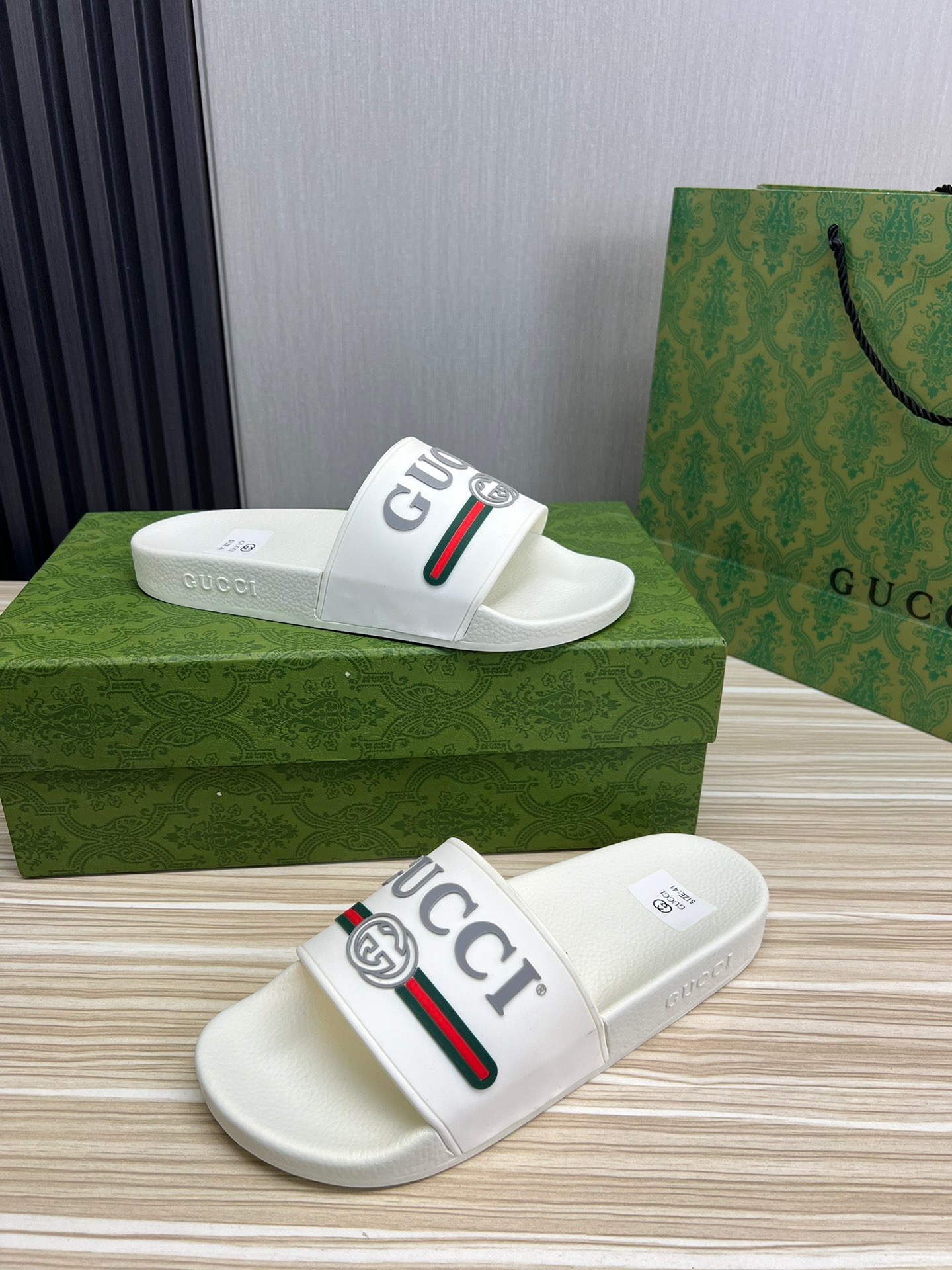 GUCCI slipper