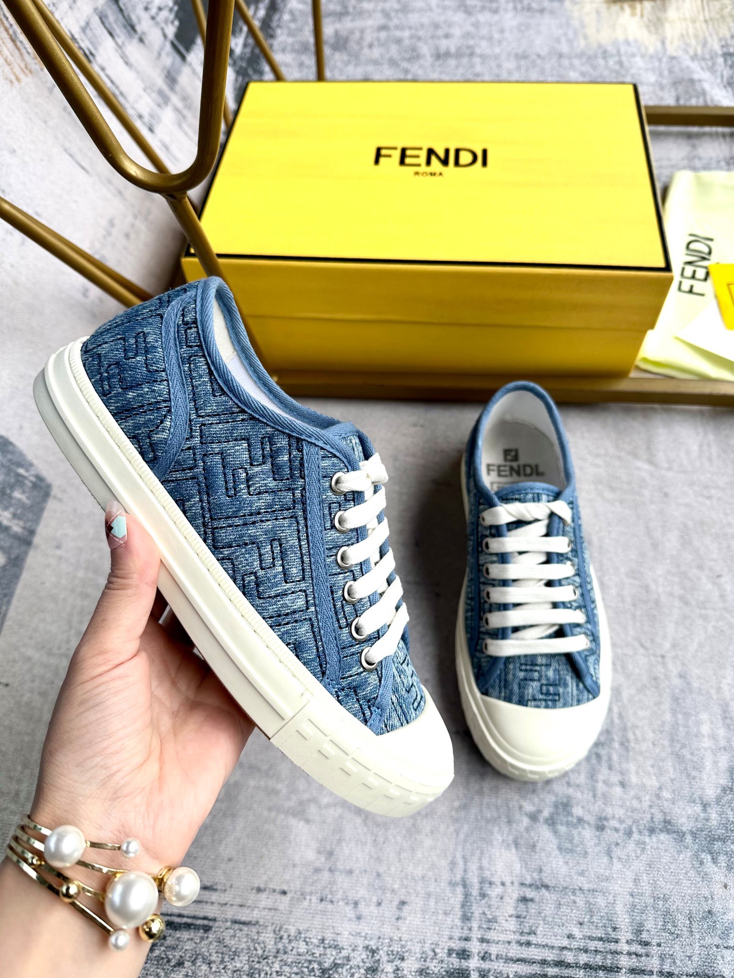 Fendi Domino Flat bottom casual shoes