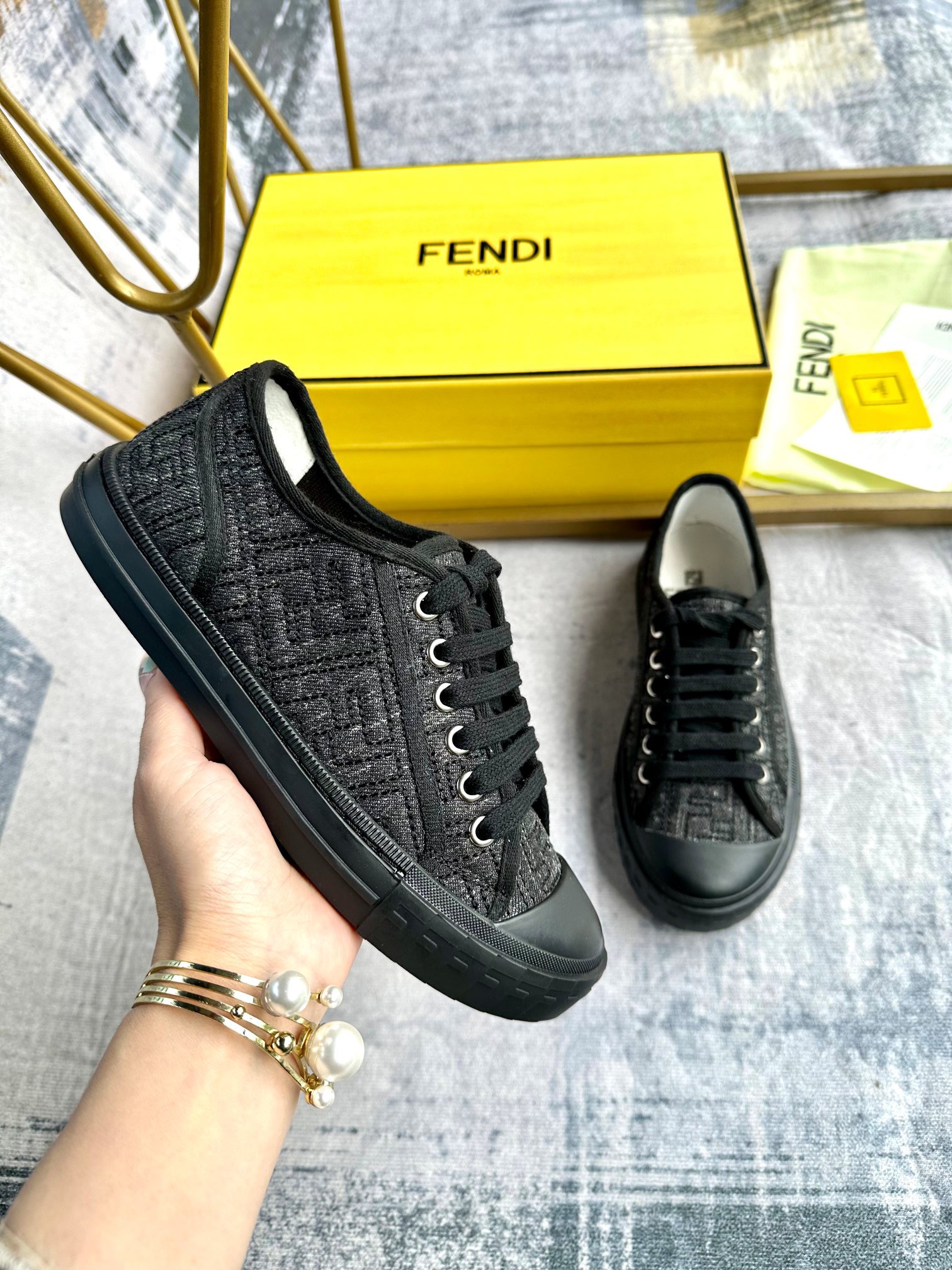 Fendi Domino Flat bottom casual shoes