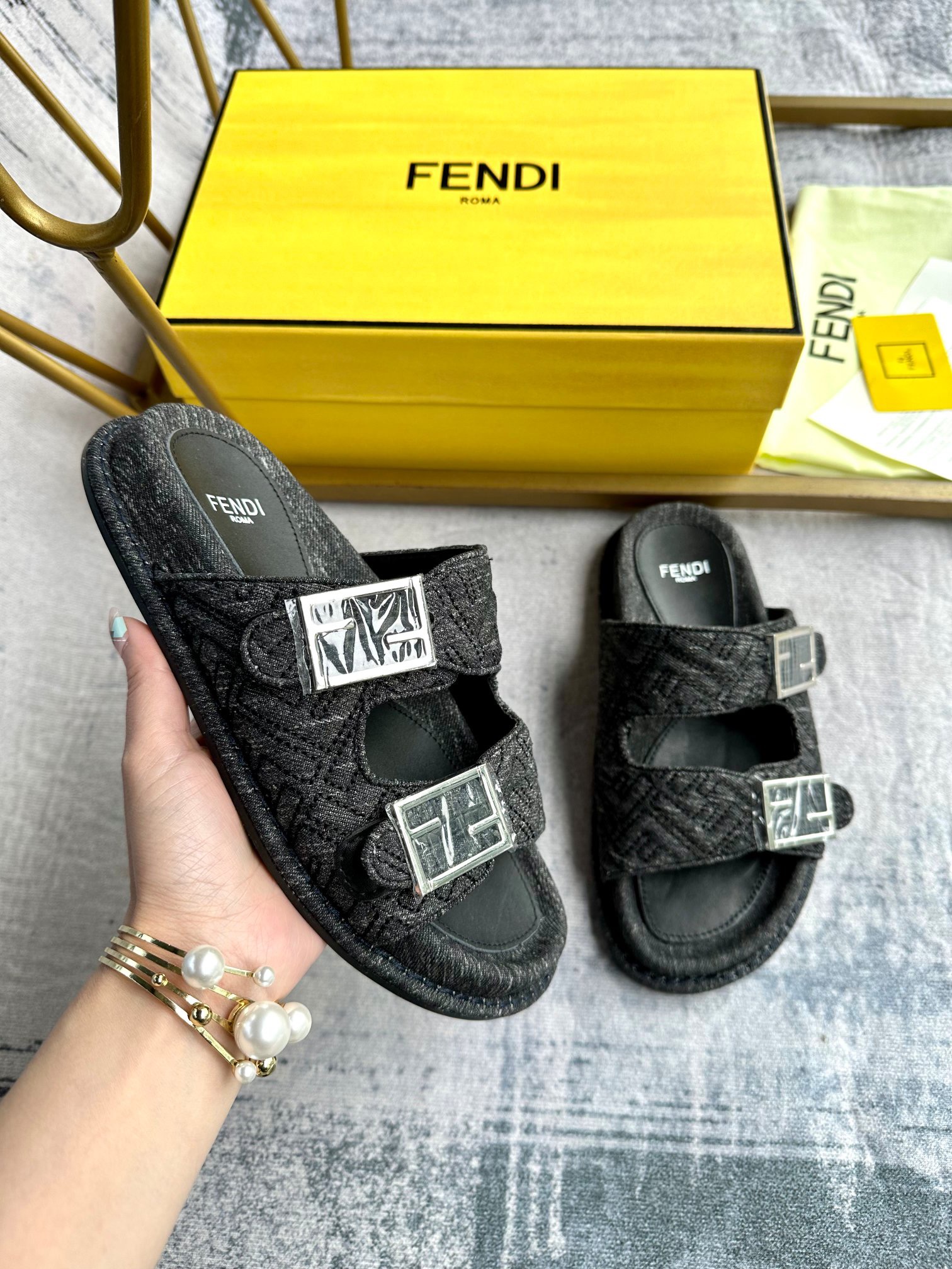 Fendi Double buckle flat shoes