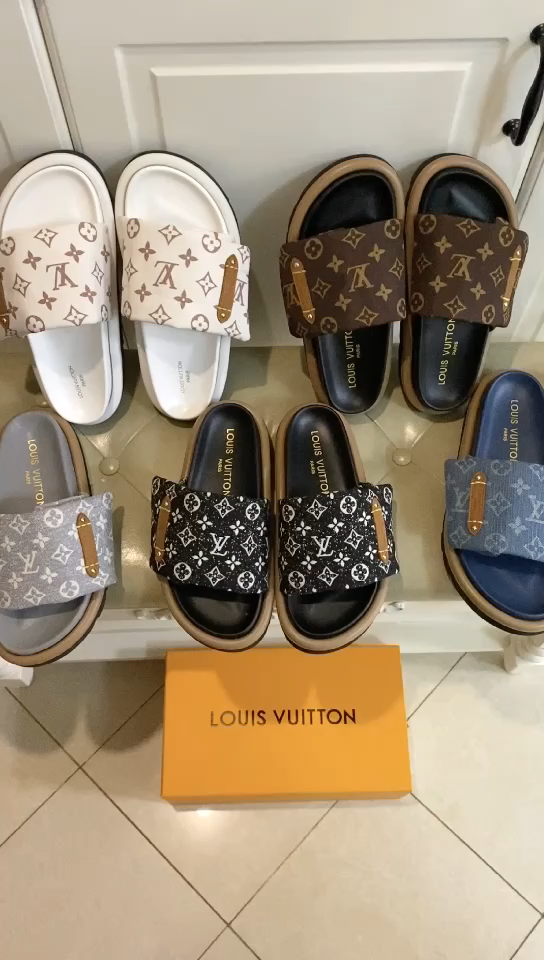 LV slipper