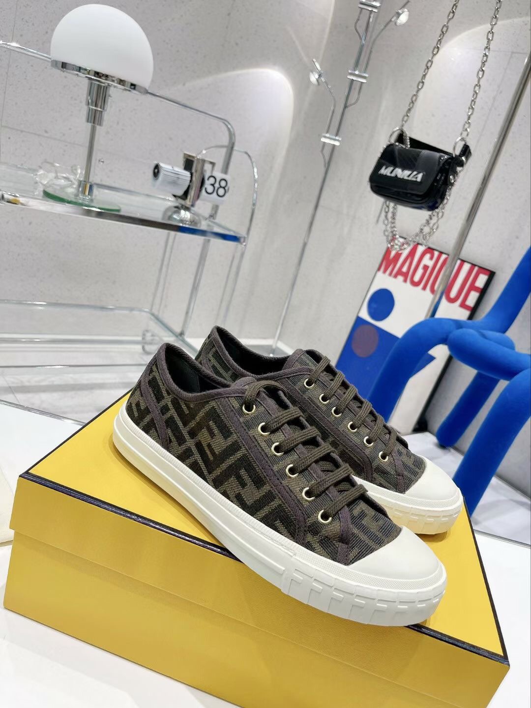 Fendi Domino Presbyopic canvas leisure shoes