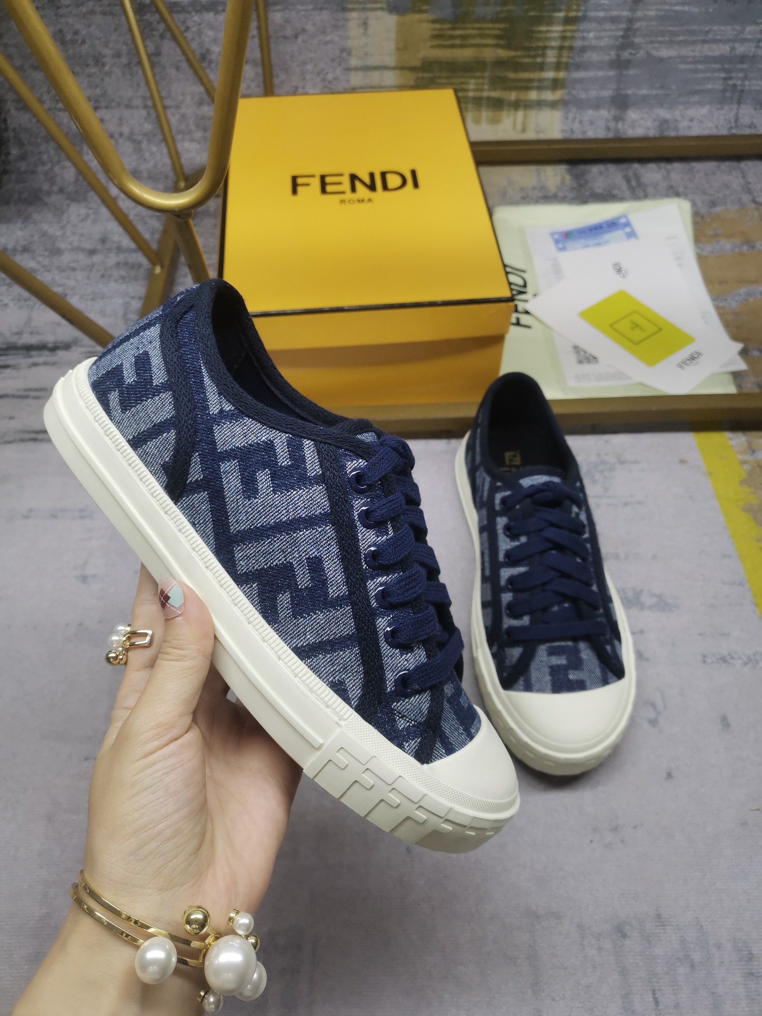 Fendi Domino Presbyopic canvas leisure shoes