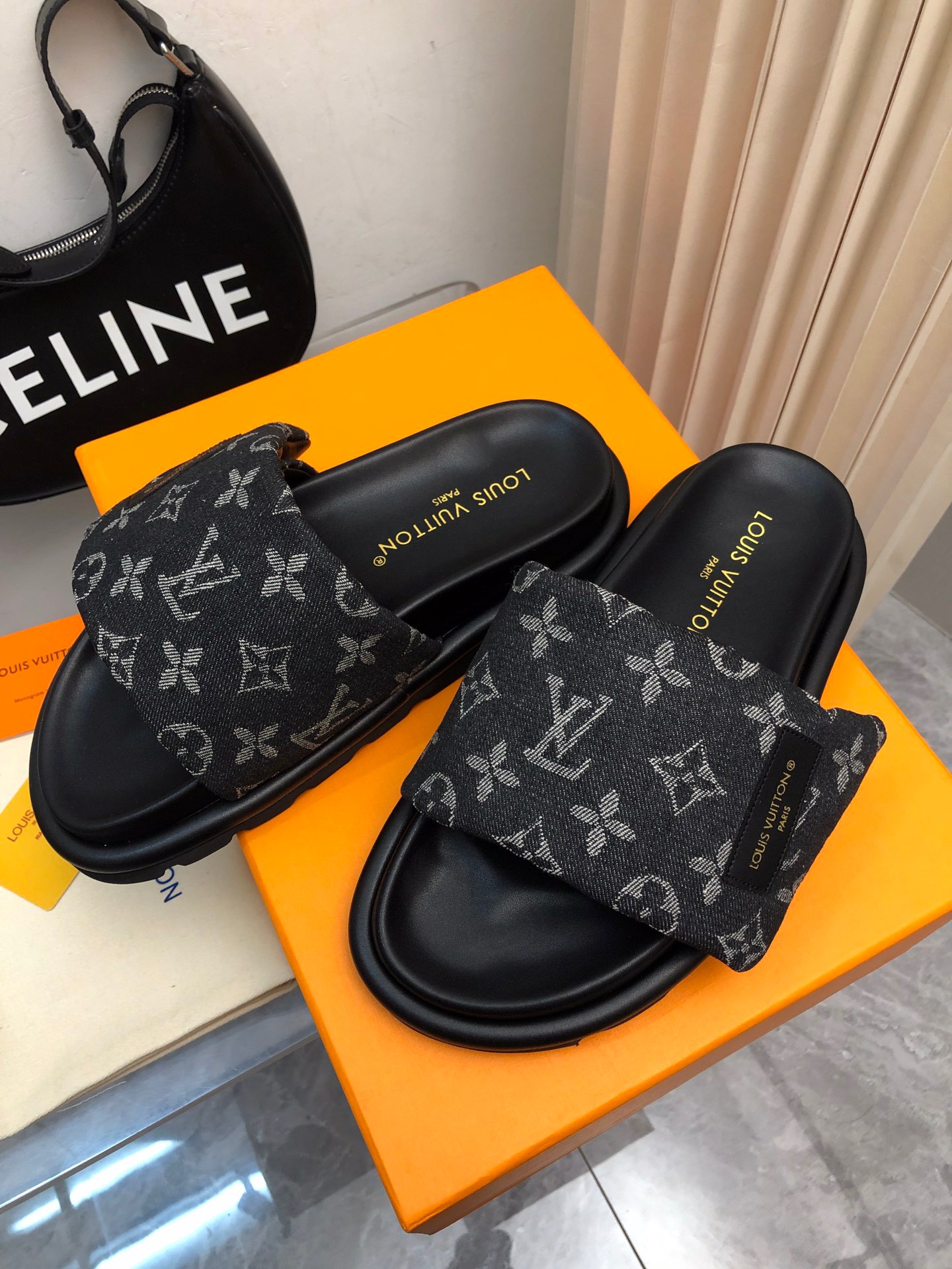 LV Leisure lazy slippers