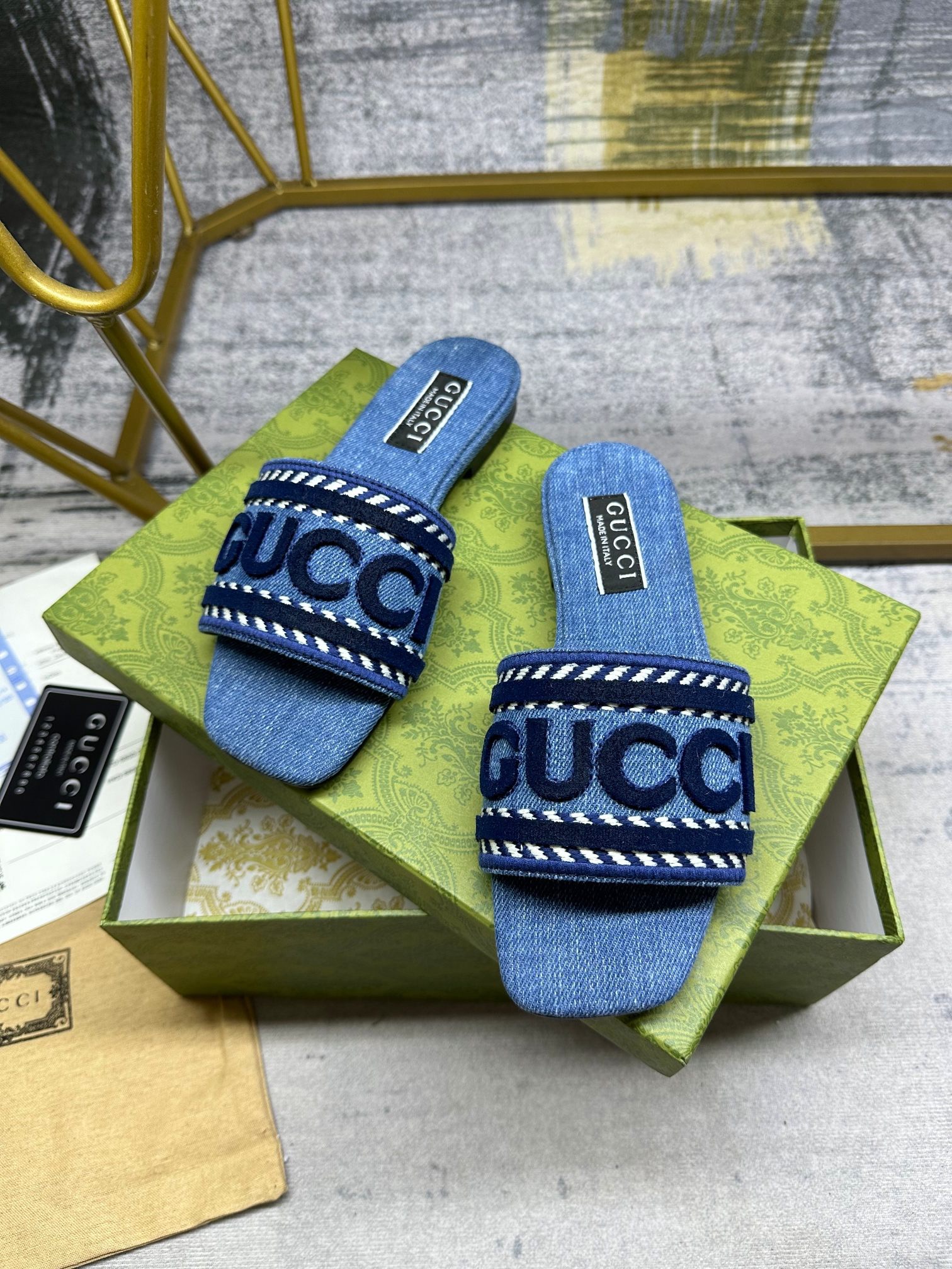 GUCCI slide sandals with GUCCI script