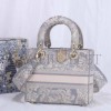 DIOR MEDIUM LADY D-LITE BAG M0565ORGO_M932 (24cm*20cm*11cm)