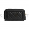 CHANEL BOY CHANEL ZIPPED WALLET A80566 Y07659 94305 （15.5*9*2cm）