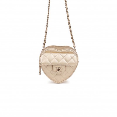 CHANEL CC IN LOVE HEART CLUTCH WITH CHAIN GOLD LAMBSKIN LIGHT GOLD HARDWARE (13*13*5cm)