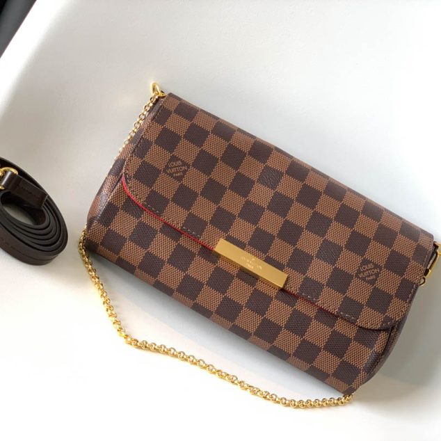  Louis Vuitton Size: 28.0 x 15.0 x 4.0 cm