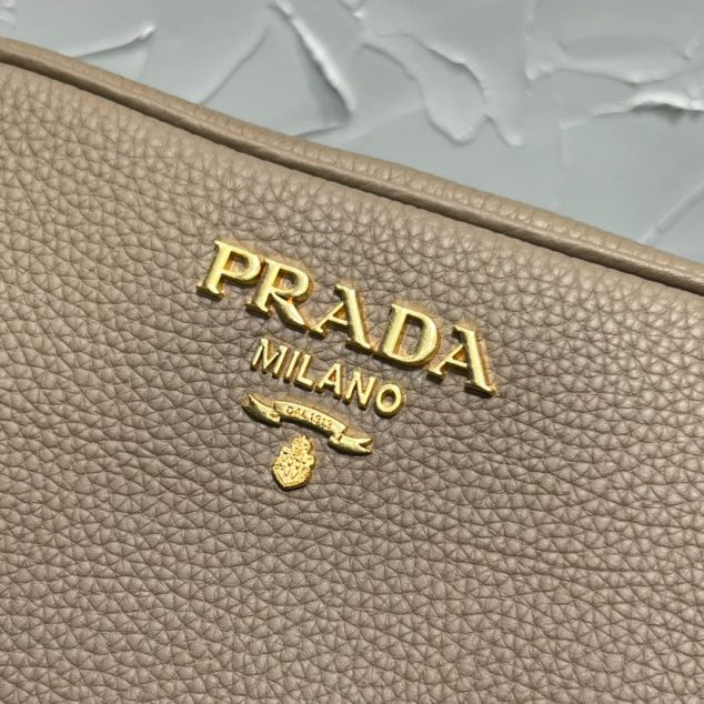  Prada Deerskin Print Bag Size: 22x15cm 1BH082