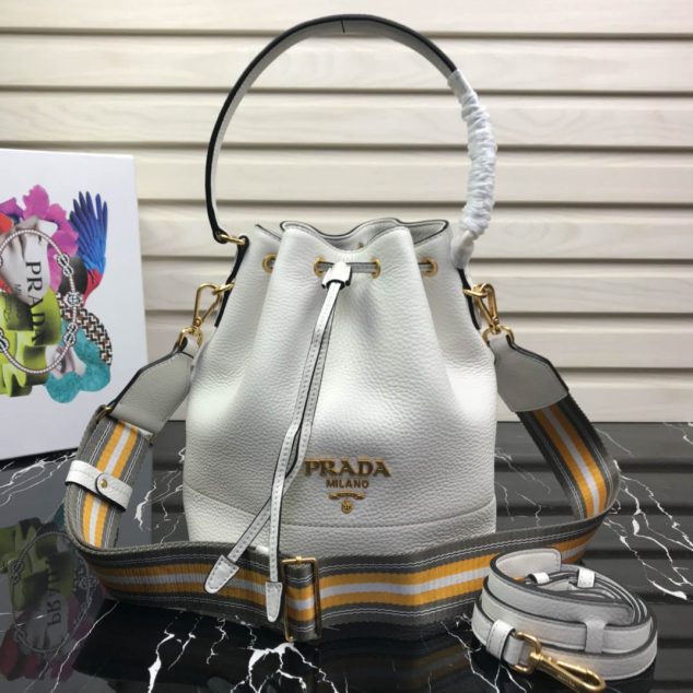  Prada Bucket Bag Size: 21.25x15cm 1BE018